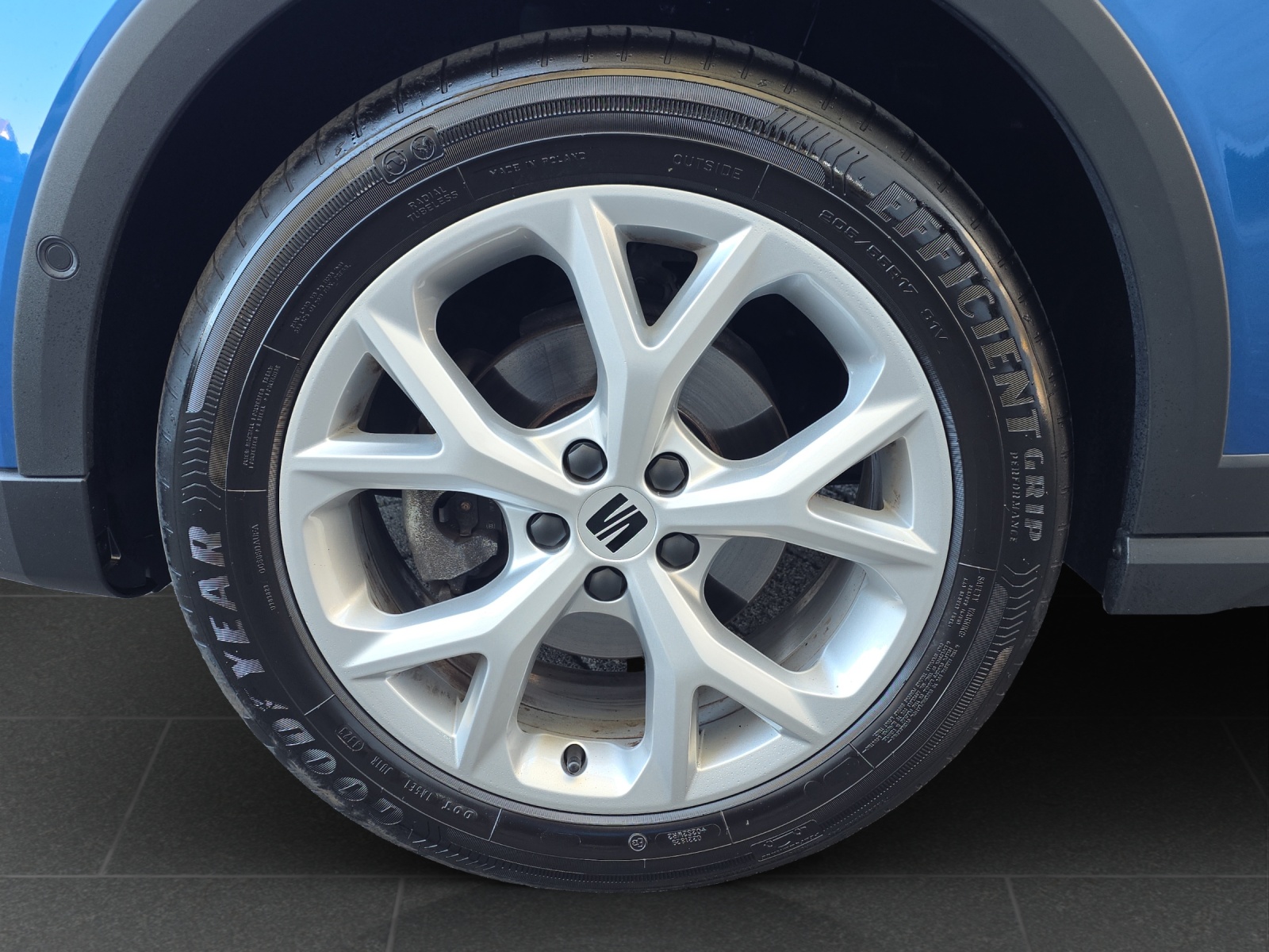 SEAT Arona 1.5 Eco TSI 150PS FR DSG mit AHK, Rückfahrkamera, Navi, Full LED, ACC, usw.-image-10