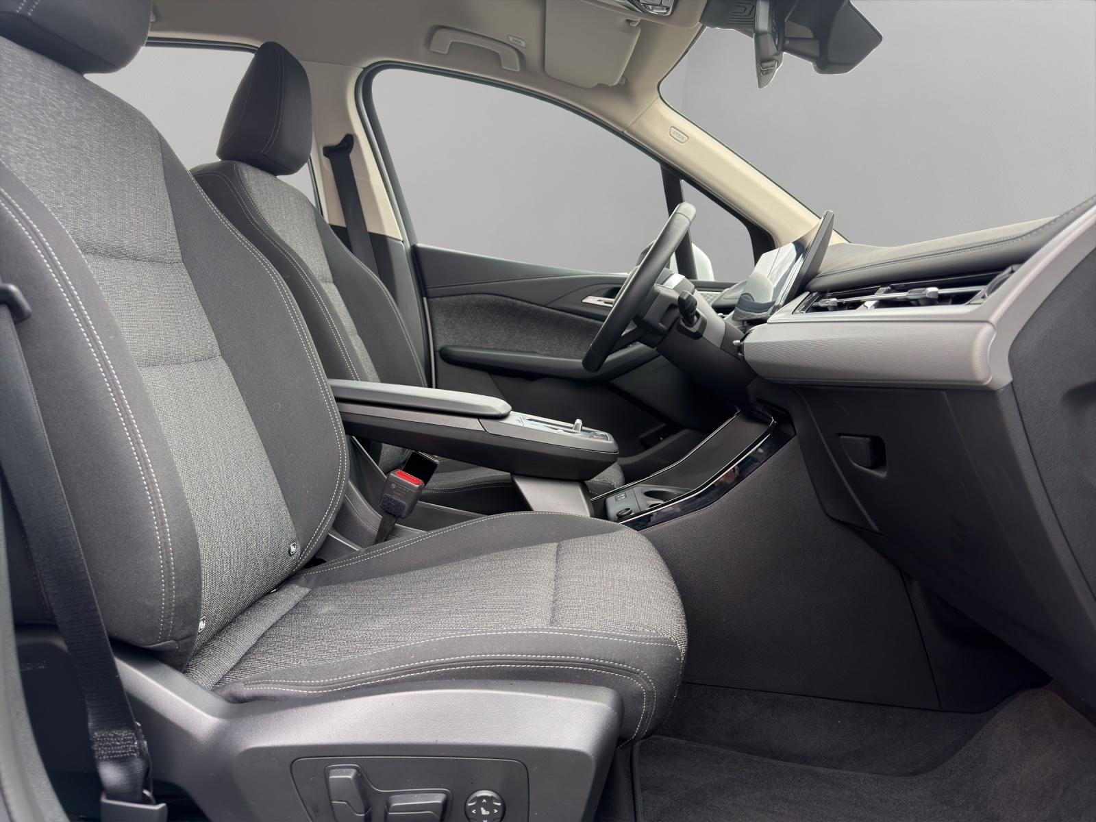 BMW 🆕 220i Active Tourer DKG (CH)-image-10
