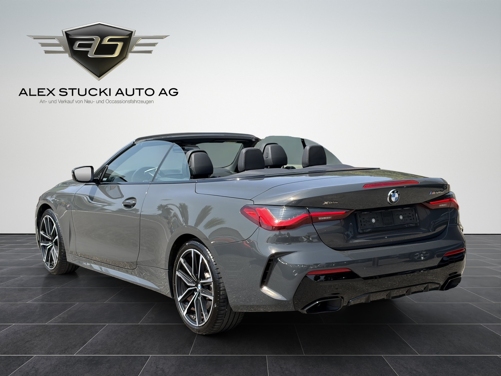 BMW M440i xDrive 48V Cabriolet Steptronic-image-5