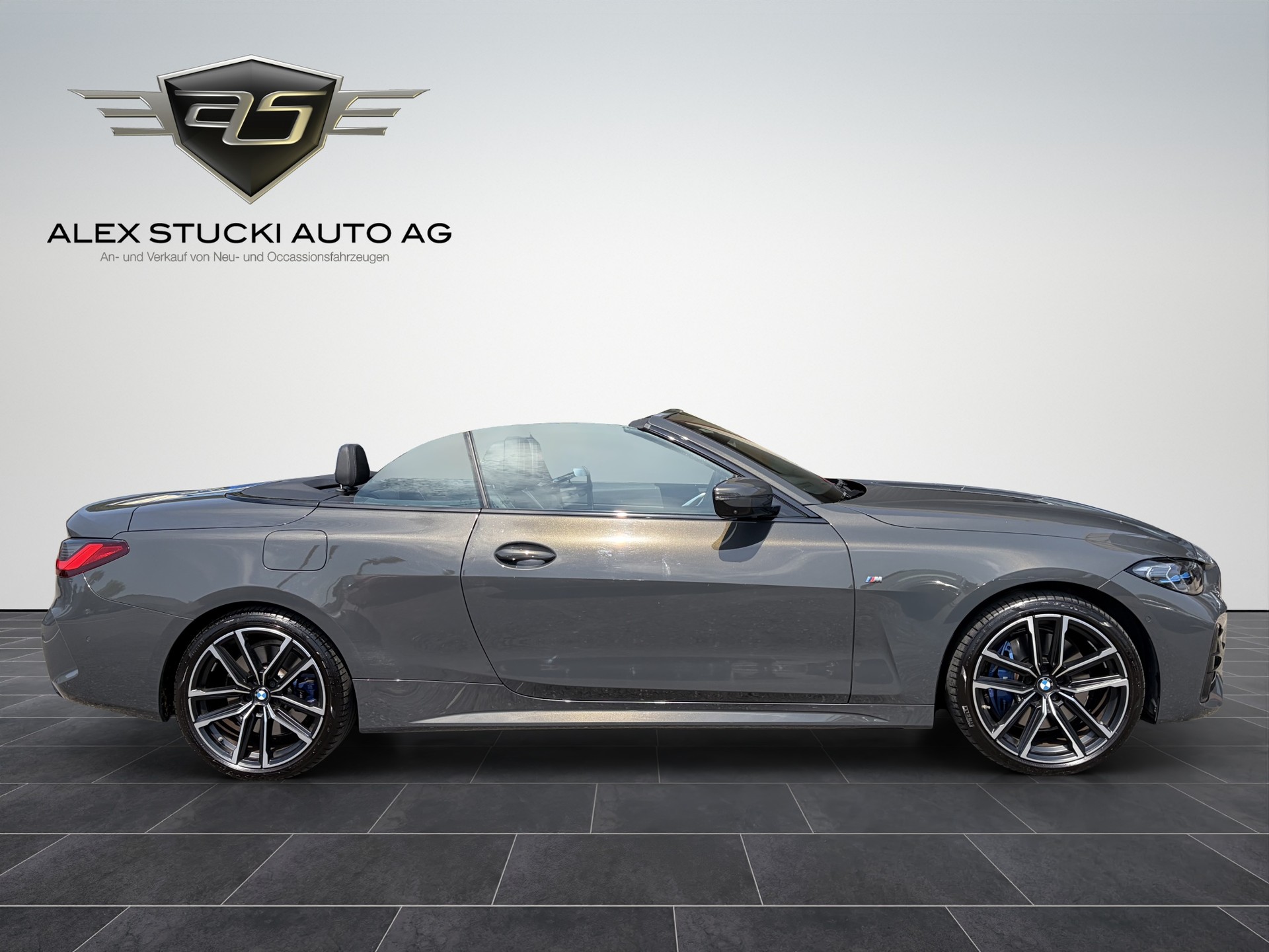 BMW M440i xDrive 48V Cabriolet Steptronic-image-3