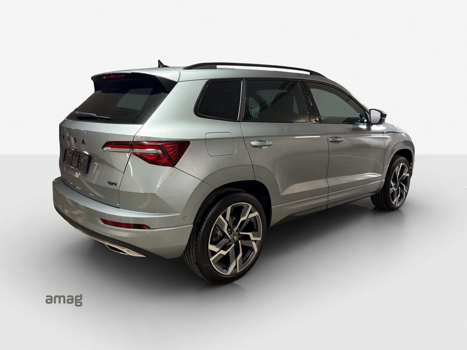 SKODA Karoq 2.0 TSI SportLine 4x4 DSG-image-4