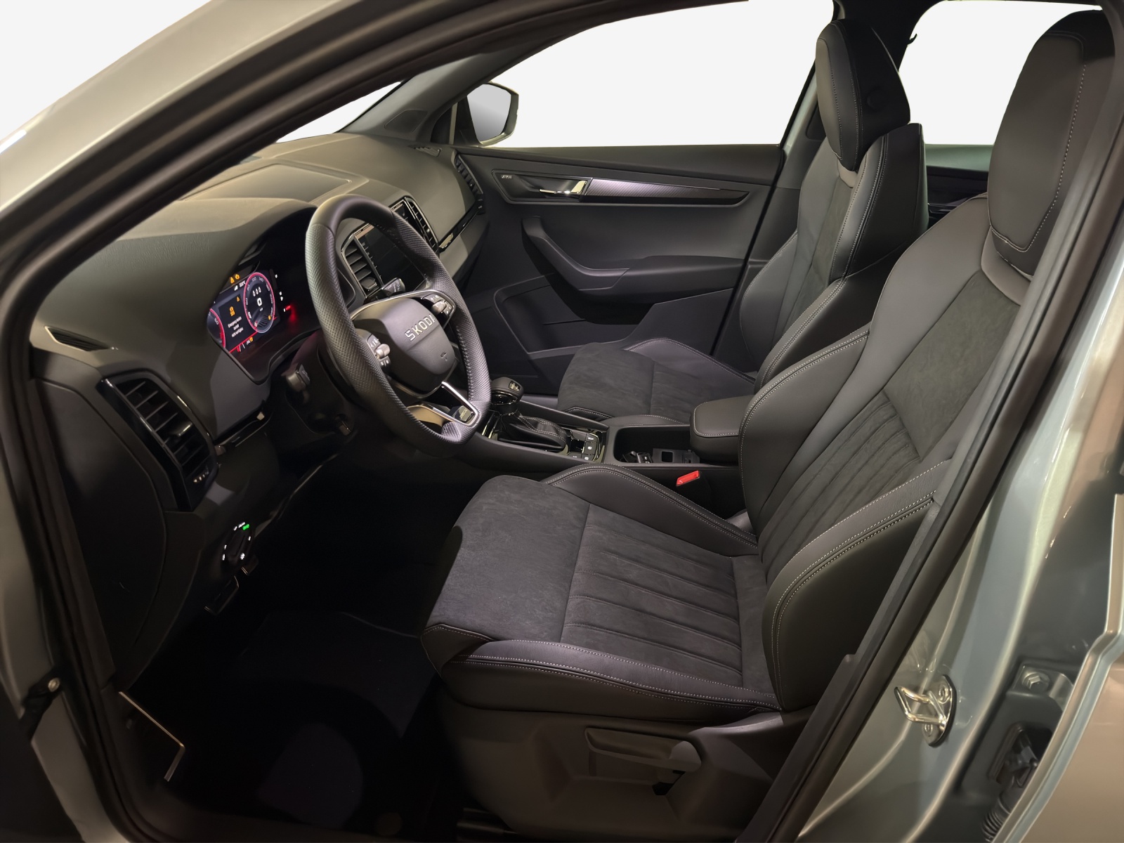SKODA Karoq 2.0 TSI SportLine 4x4 DSG-image-7