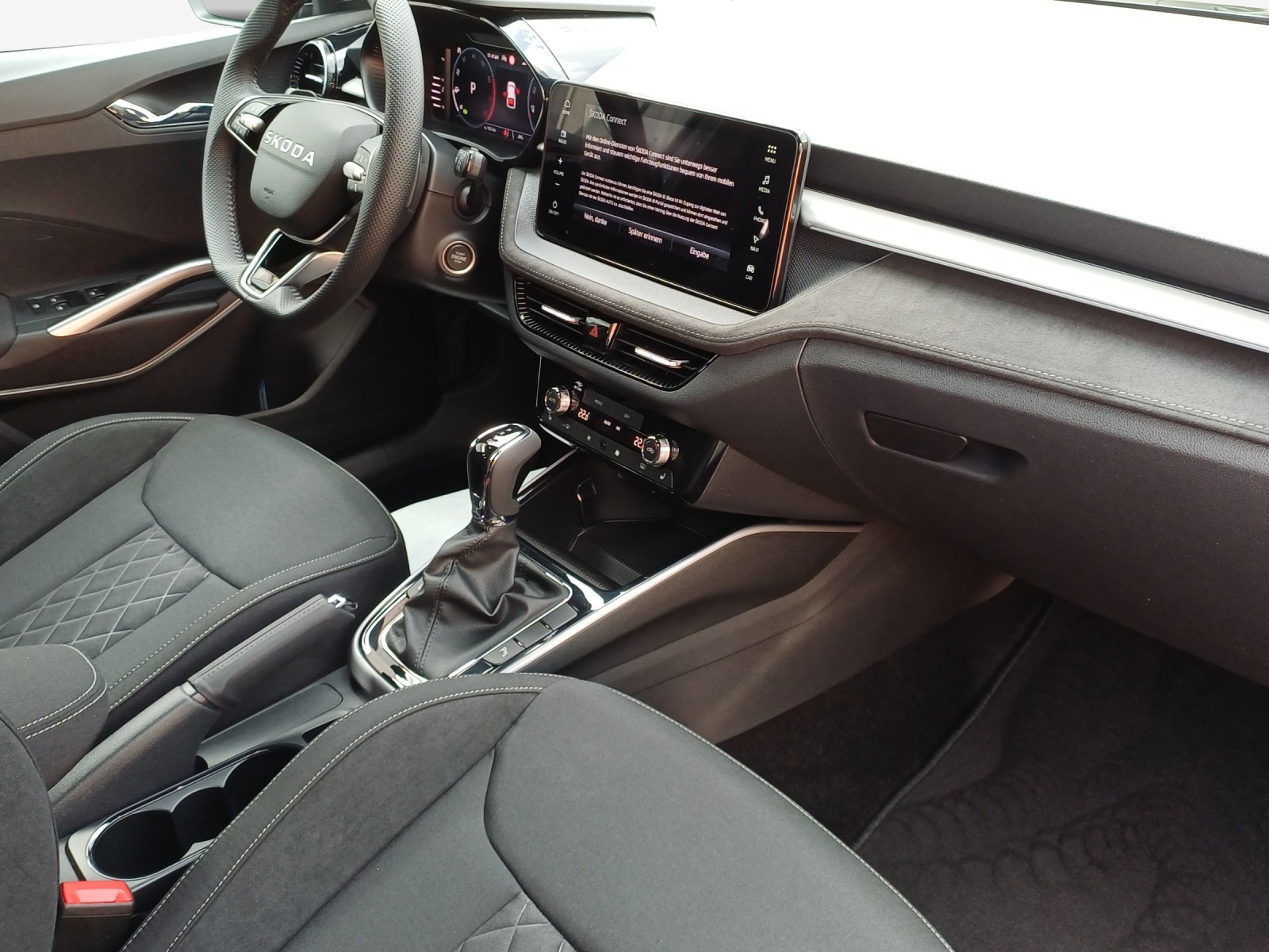 SKODA Fabia 1.0 TSI Dynamic DSG-image-8