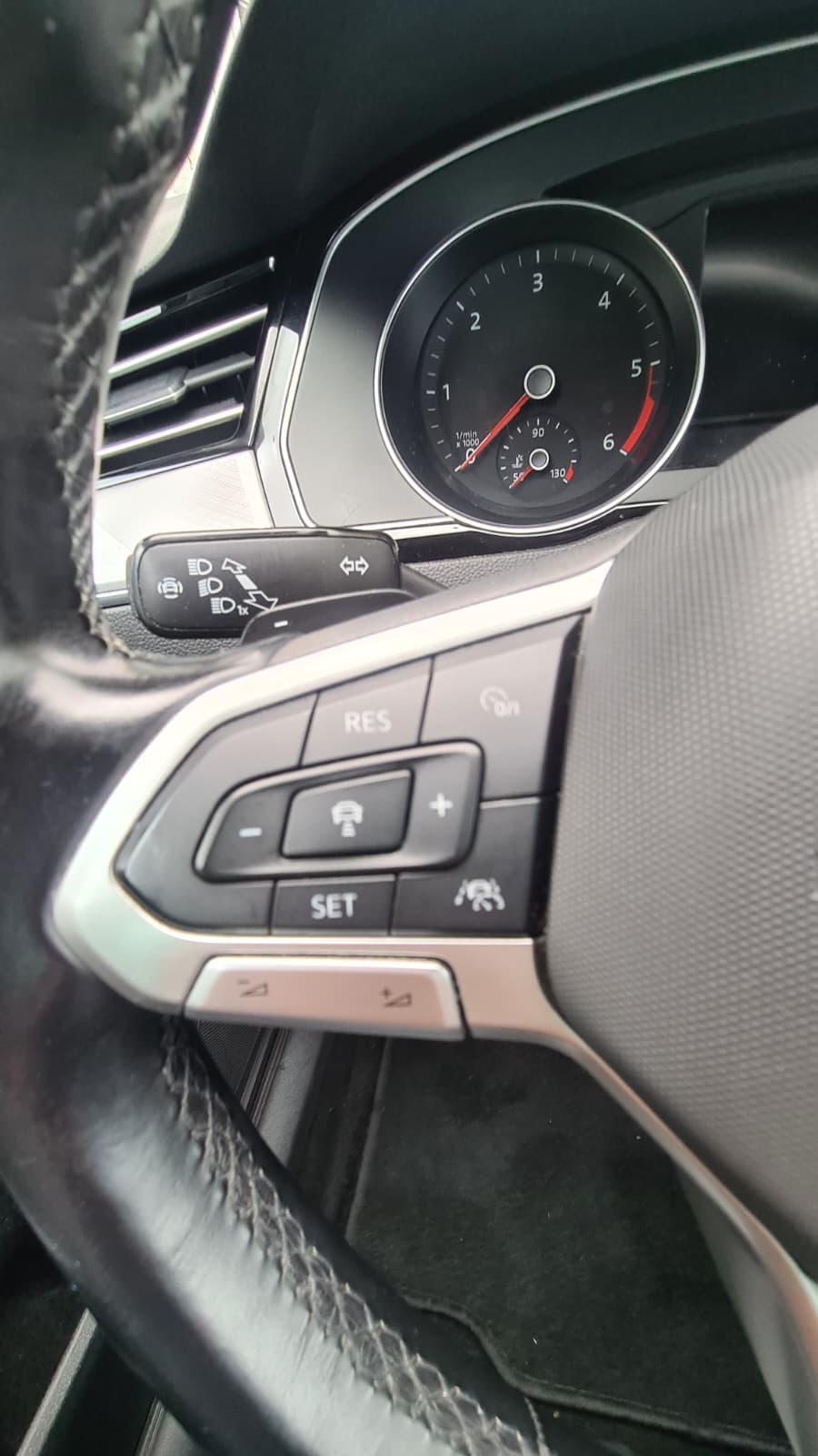 VW Passat Variant 2.0 TDI Business DSG ** Gr-Navi **RF-Kamera ** Sitzheizung ** PDC ** Frisch Ab MFK & Service **-image-11