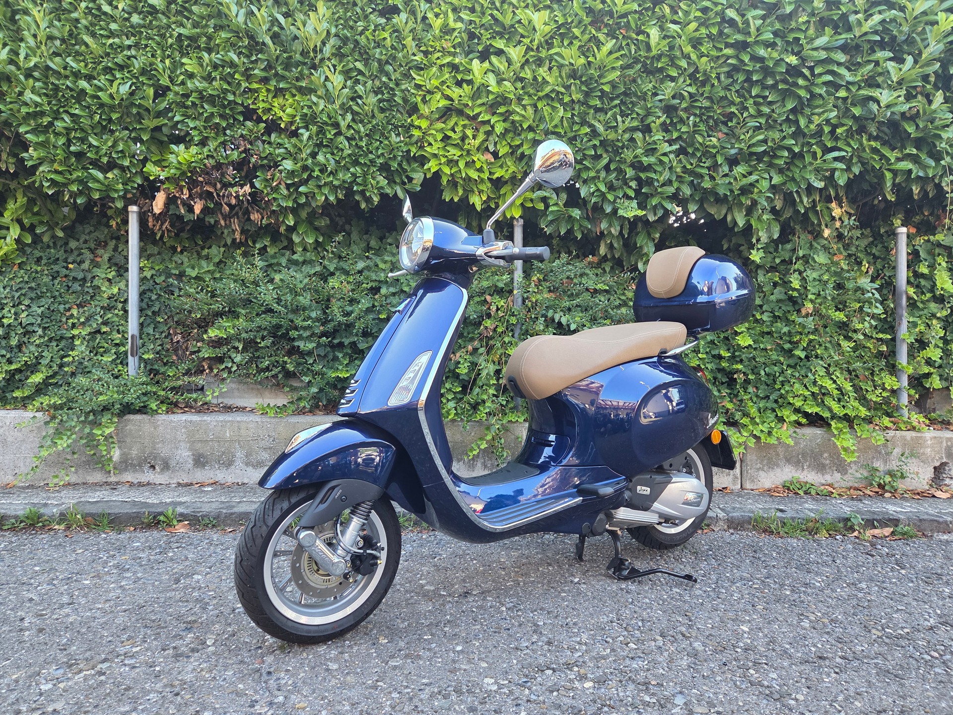 PIAGGIO Vespa 125 Primavera ABS-showroom-element-1