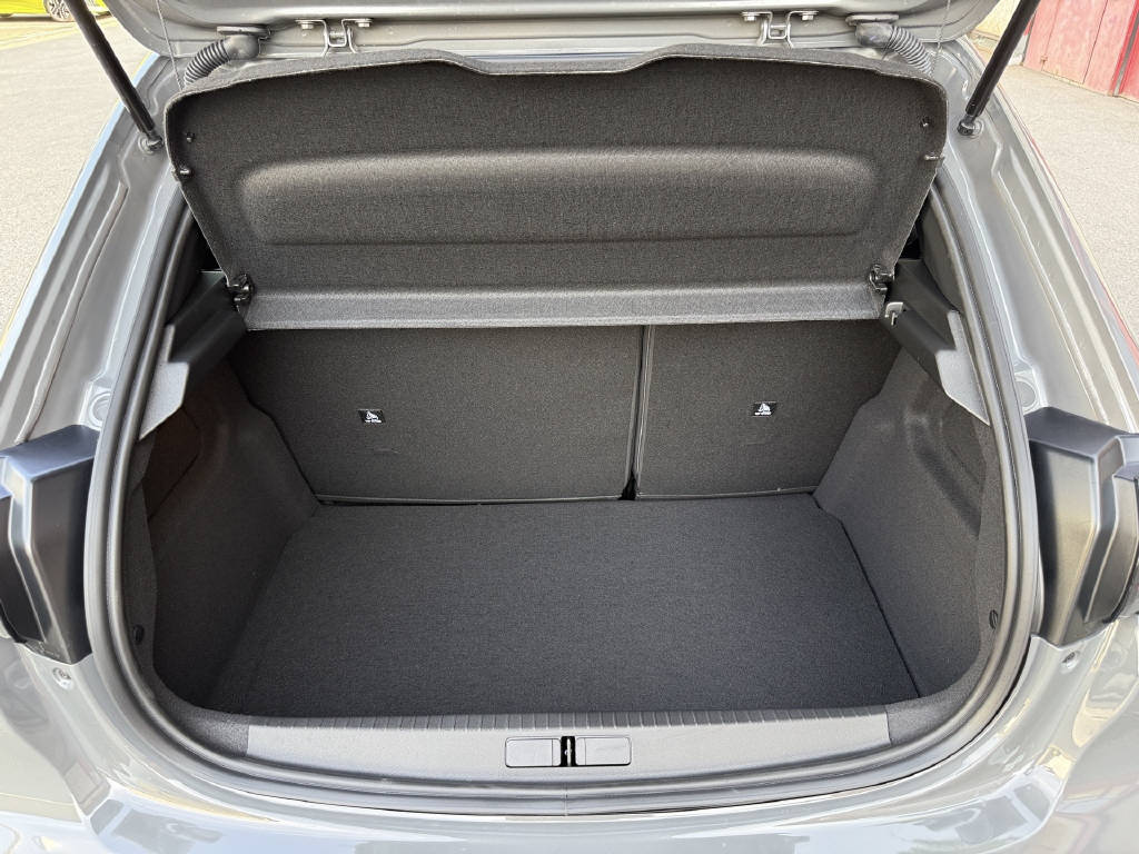 PEUGEOT 208 Hybrid 145 e-DCS6 GT Exclusive-image-13