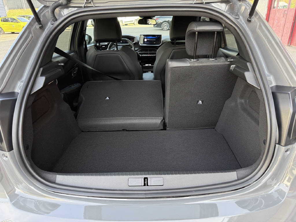 PEUGEOT 208 Hybrid 145 e-DCS6 GT Exclusive-image-14