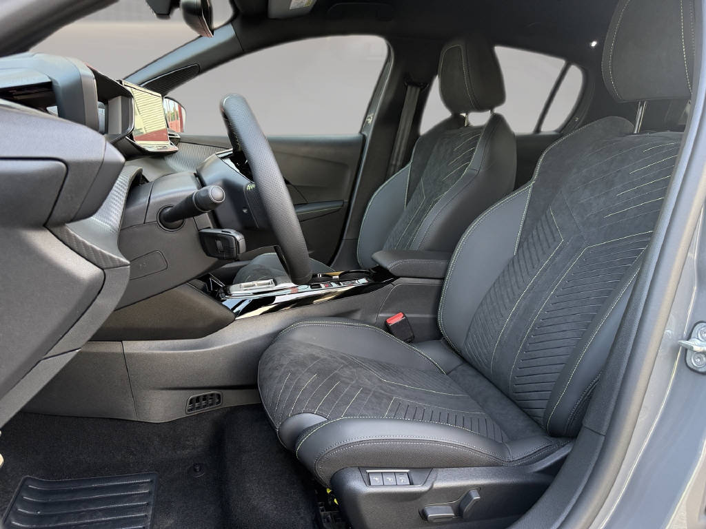 PEUGEOT 208 Hybrid 145 e-DCS6 GT Exclusive-image-5