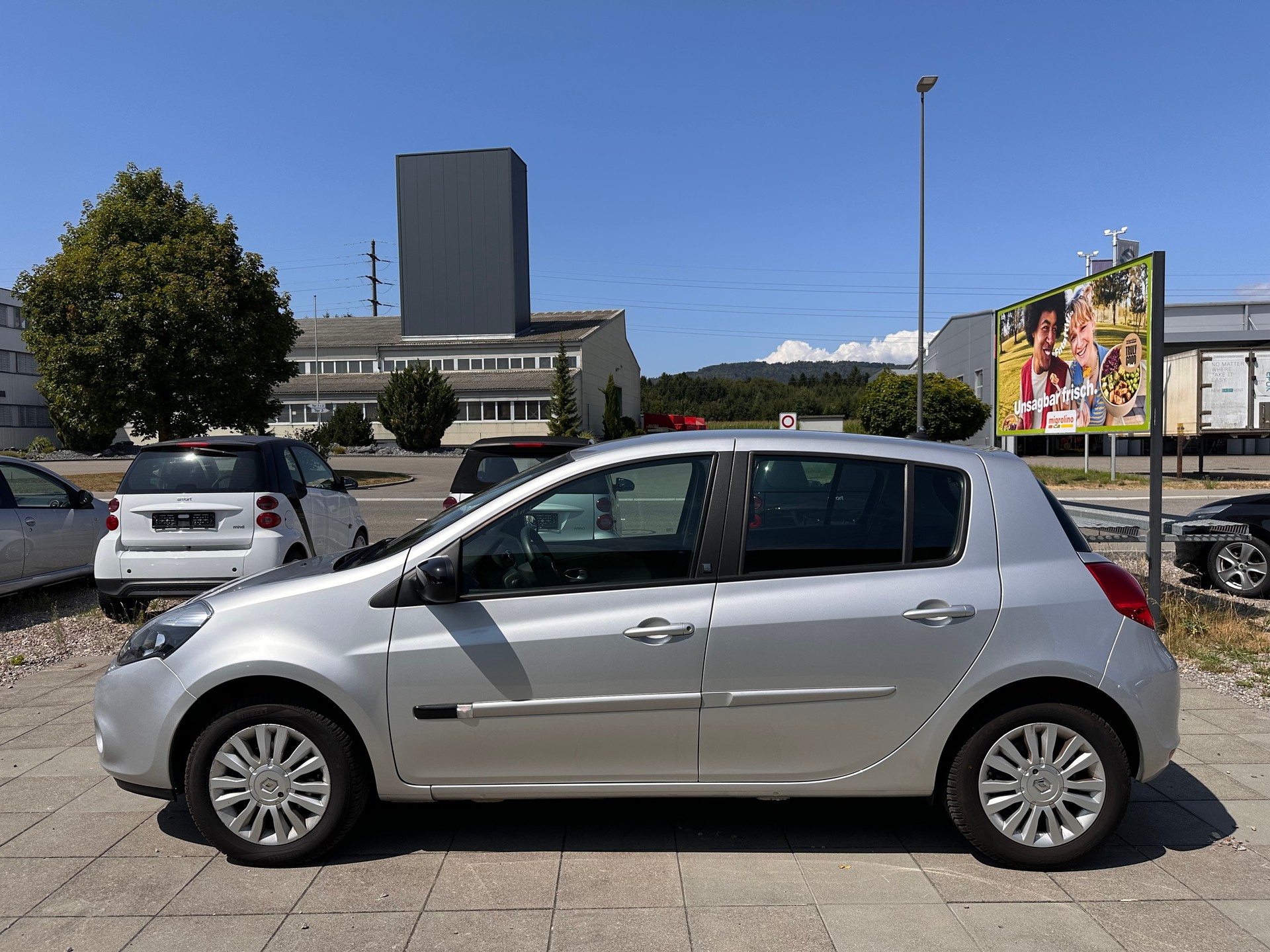 RENAULT Clio 1.6 16V Exception Automatic-image-4