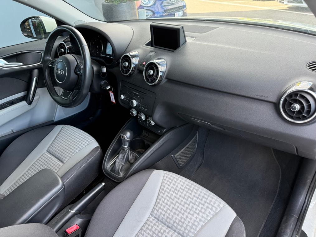 AUDI A1 Sportback 1.4 TFSI Ambition S-tronic-image-6