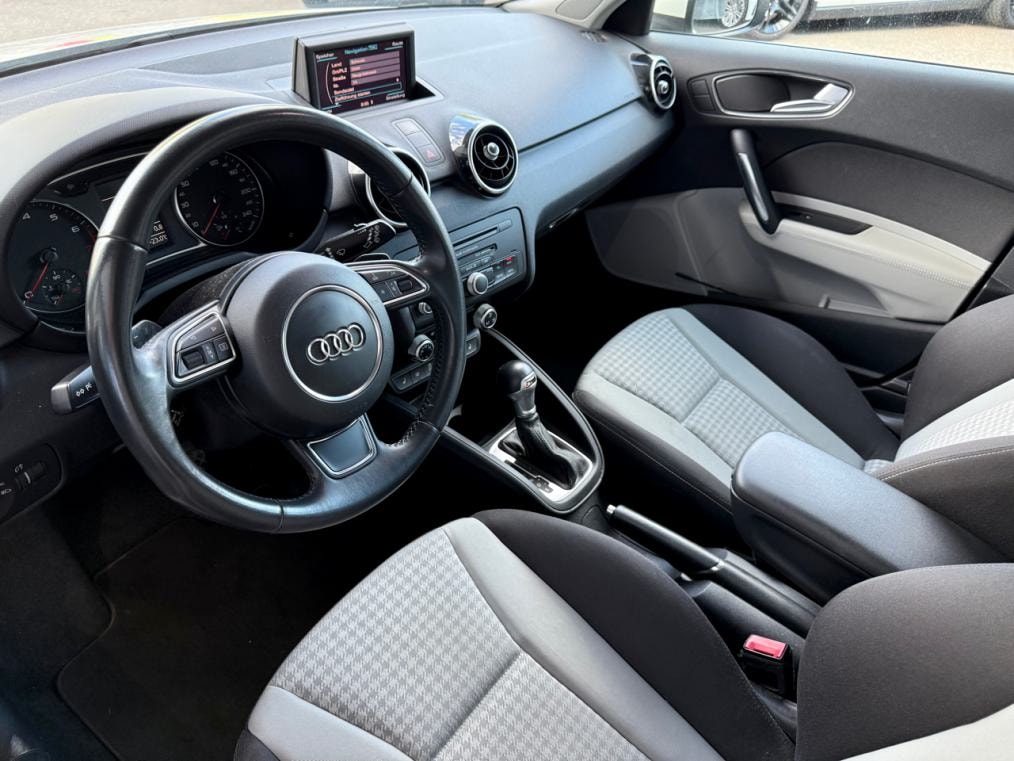 AUDI A1 Sportback 1.4 TFSI Ambition S-tronic-image-3