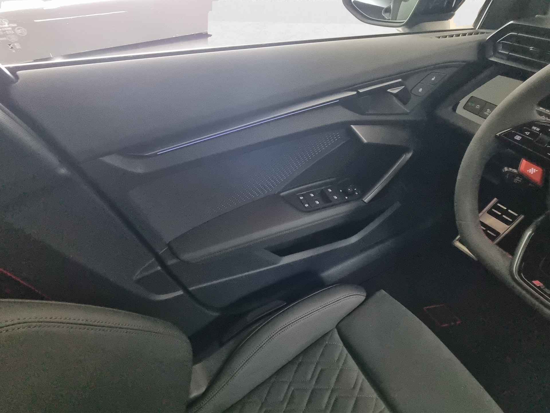 AUDI RS3 Sportback 2.5 TSI quattro S-tronic-image-11