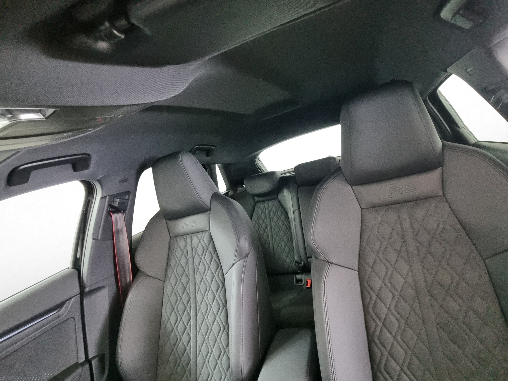 AUDI RS3 Sportback 2.5 TSI quattro S-tronic-image-12