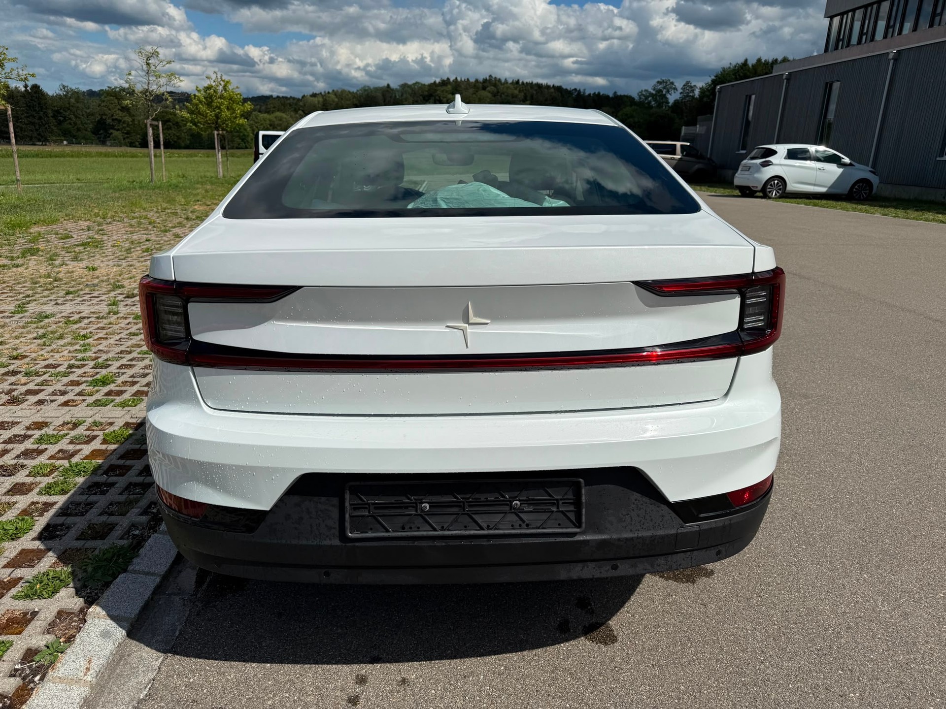 POLESTAR Polestar 2 Long Range Dual 78 kWh MY23-image-4
