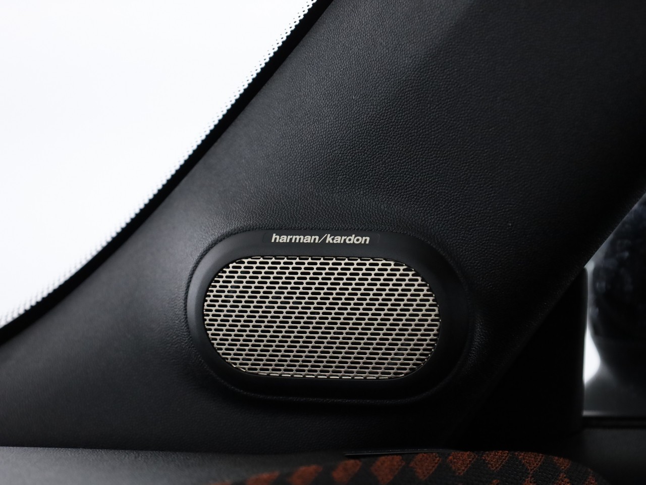 MINI Cooper John Cooper Works Cabriolet DKG-image-19