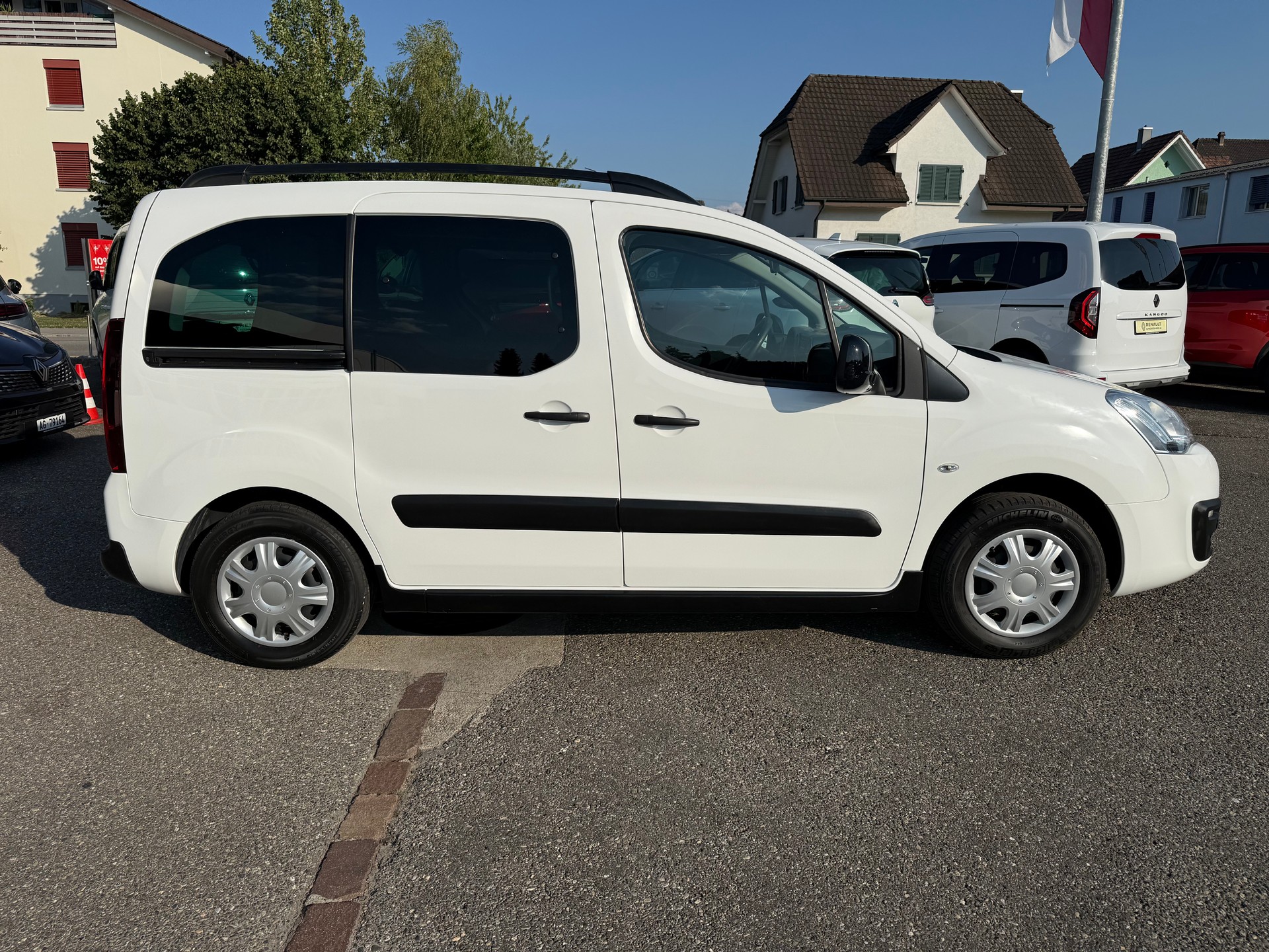 CITROEN Berlingo 1.6 BlueHDi XTR-image-6
