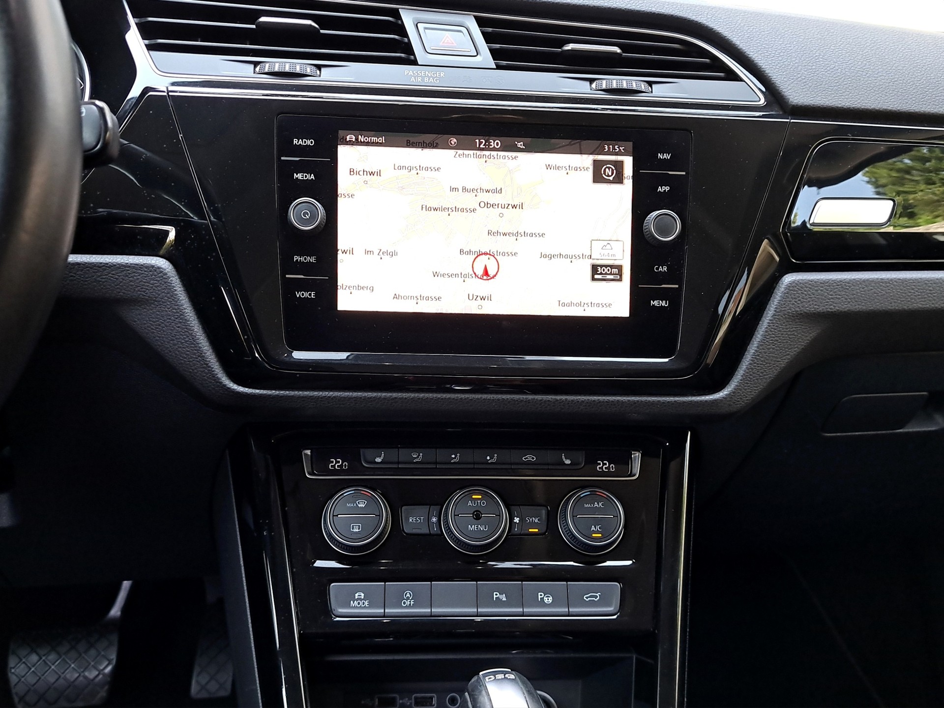 VW Touran 1.5 TSI EVO Highline DSG *7-Plätzer / Anhängerkupplung / App-Connect*-image-10