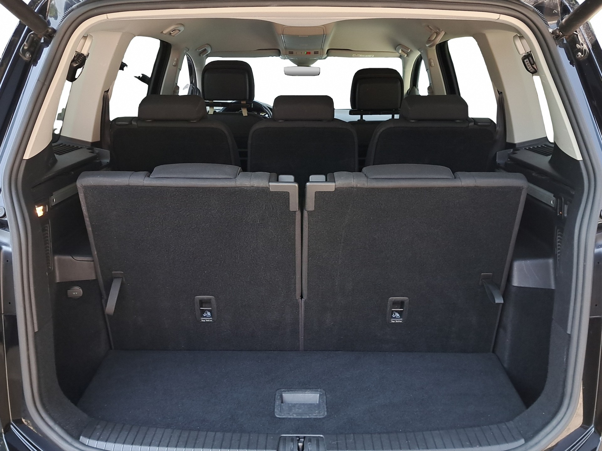 VW Touran 1.5 TSI EVO Highline DSG *7-Plätzer / Anhängerkupplung / App-Connect*-image-12
