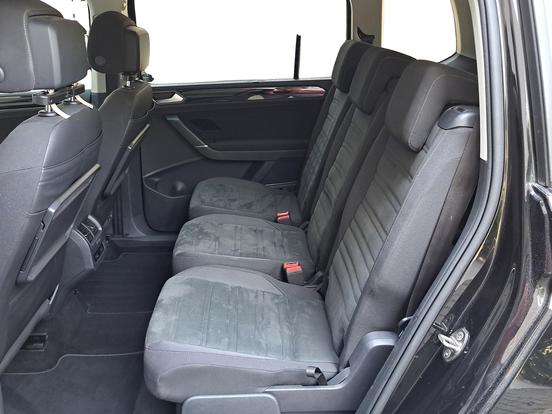 VW Touran 1.5 TSI EVO Highline DSG *7-Plätzer / Anhängerkupplung / App-Connect*-image-7