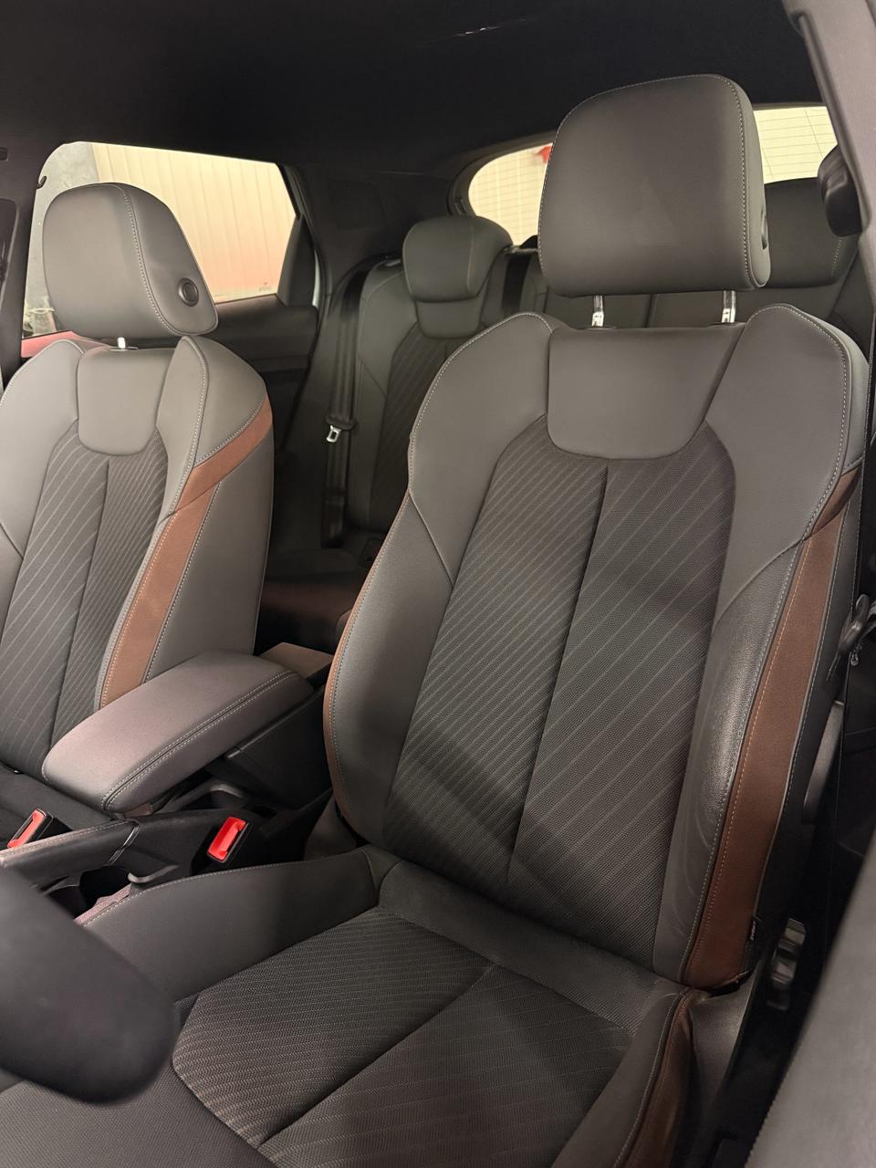 AUDI A1 allstreet 30 TFSI S-tronic-image-13