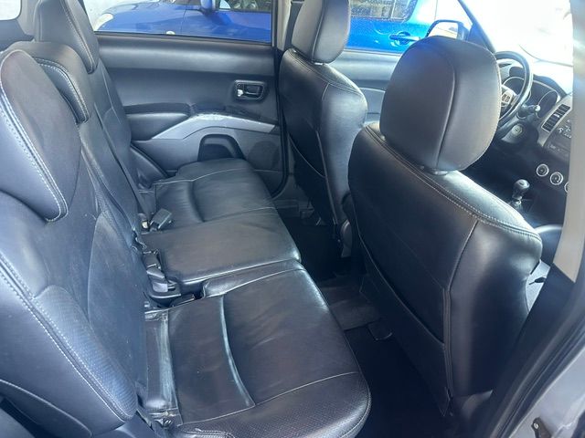 PEUGEOT 4007 2.2 HDi Platinum Edition-image-10