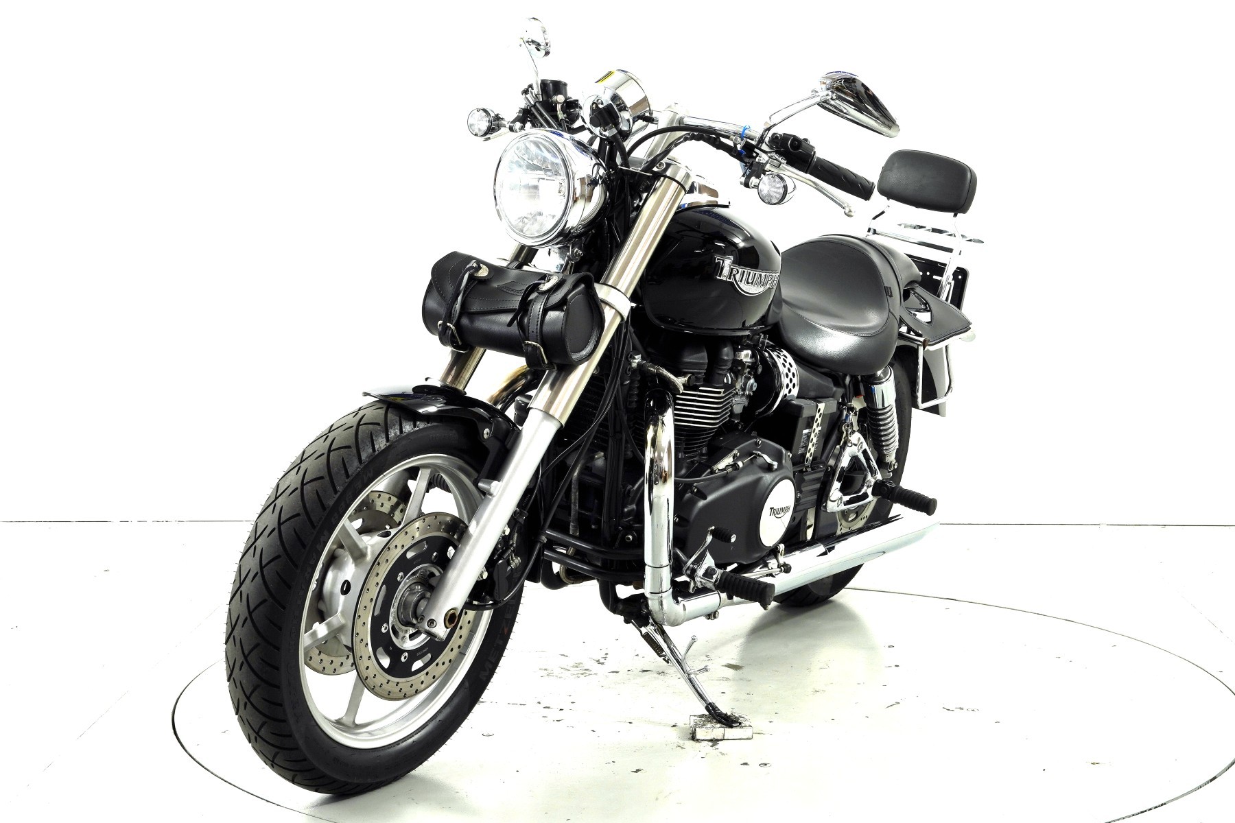 TRIUMPH Speedmaster 900-showroom-element-2