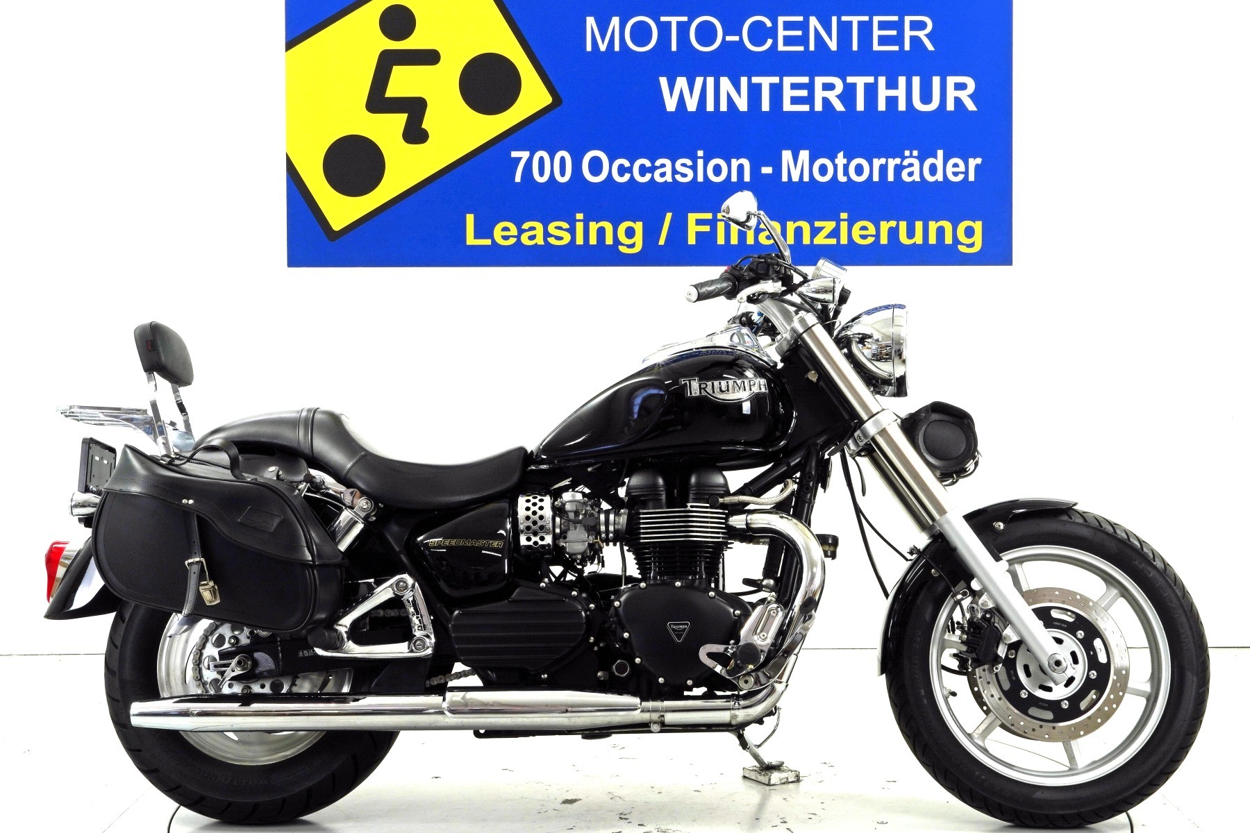 TRIUMPH Speedmaster 900