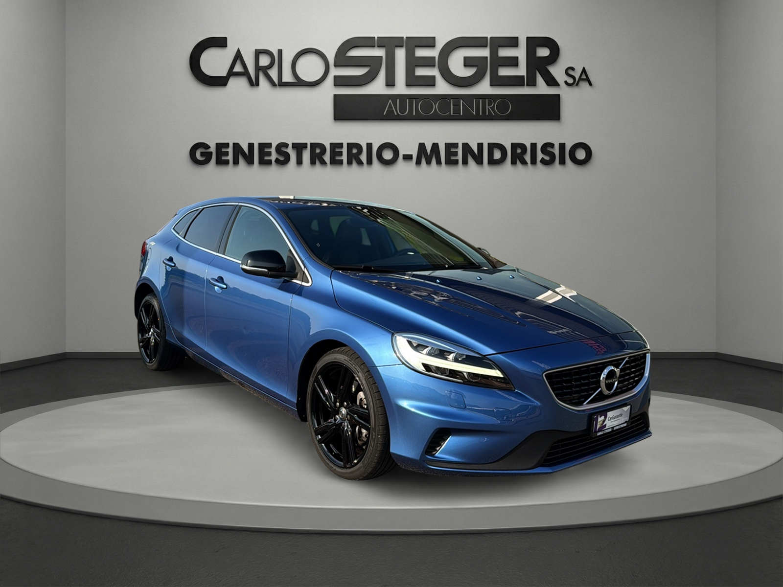 VOLVO V40 D2 Momentum R-Design Geartronic-image-15