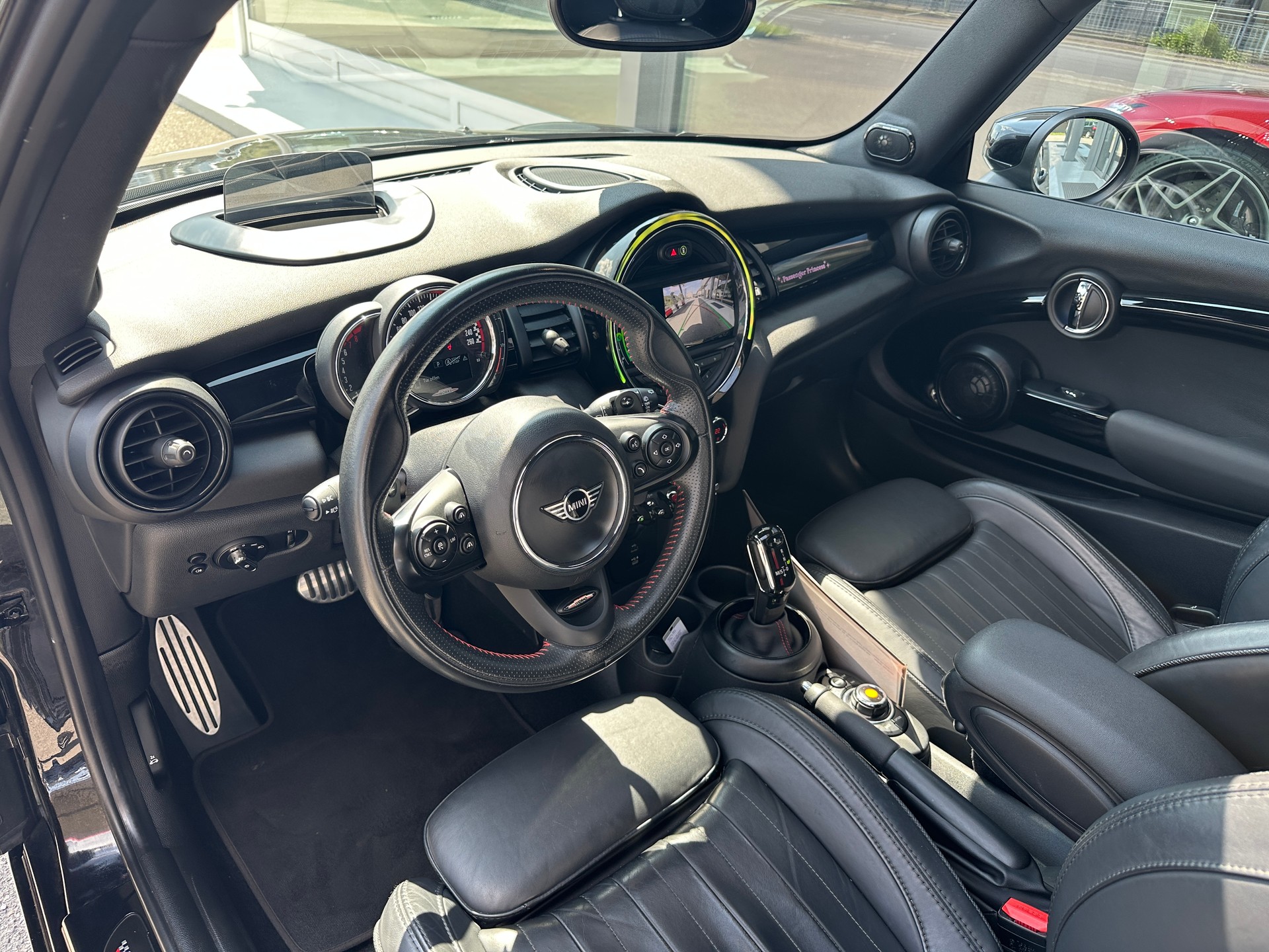 MINI Cooper John Cooper Works Steptronic-image-9