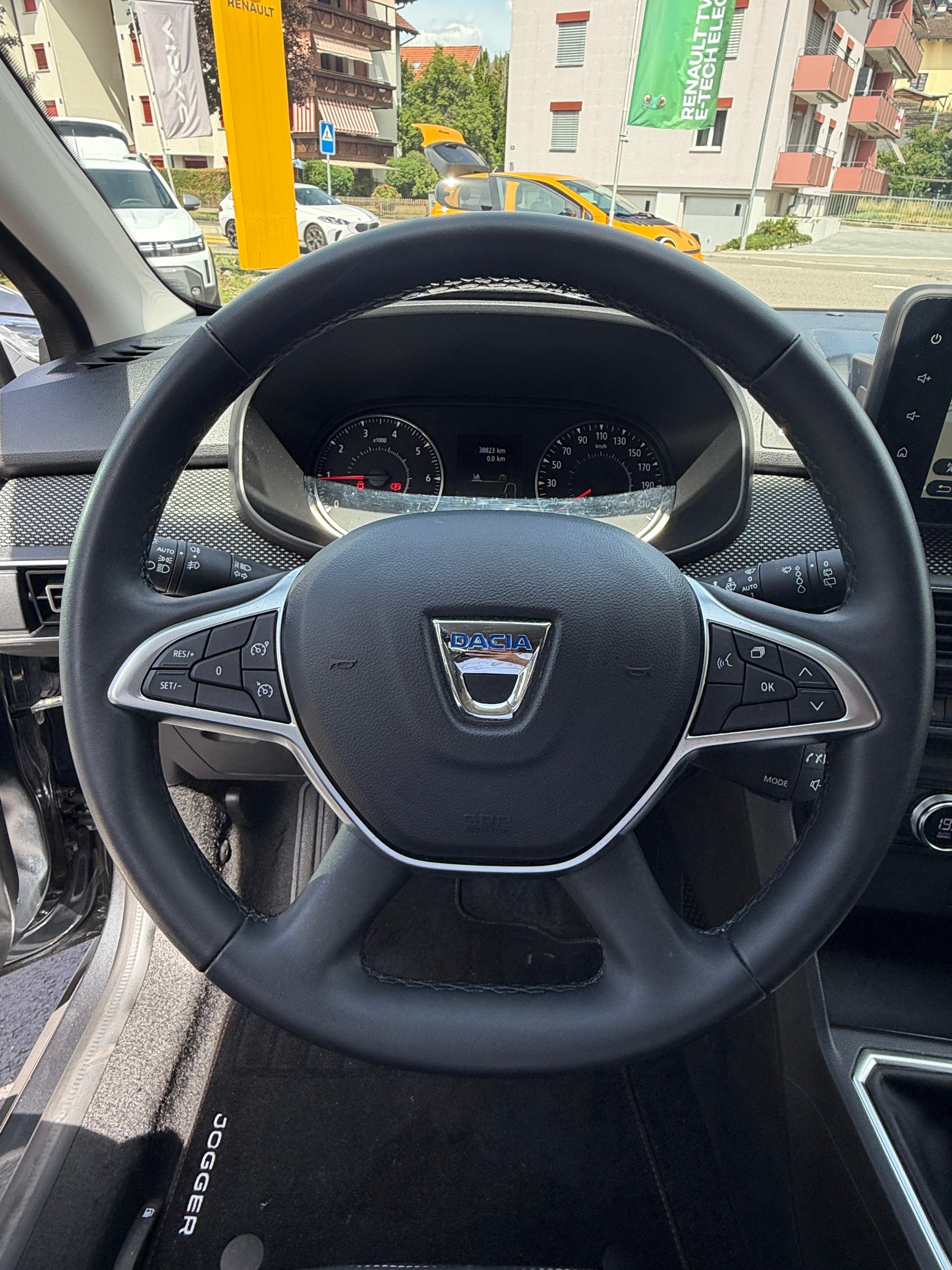 DACIA Jogger TCe 110 Extreme-image-23