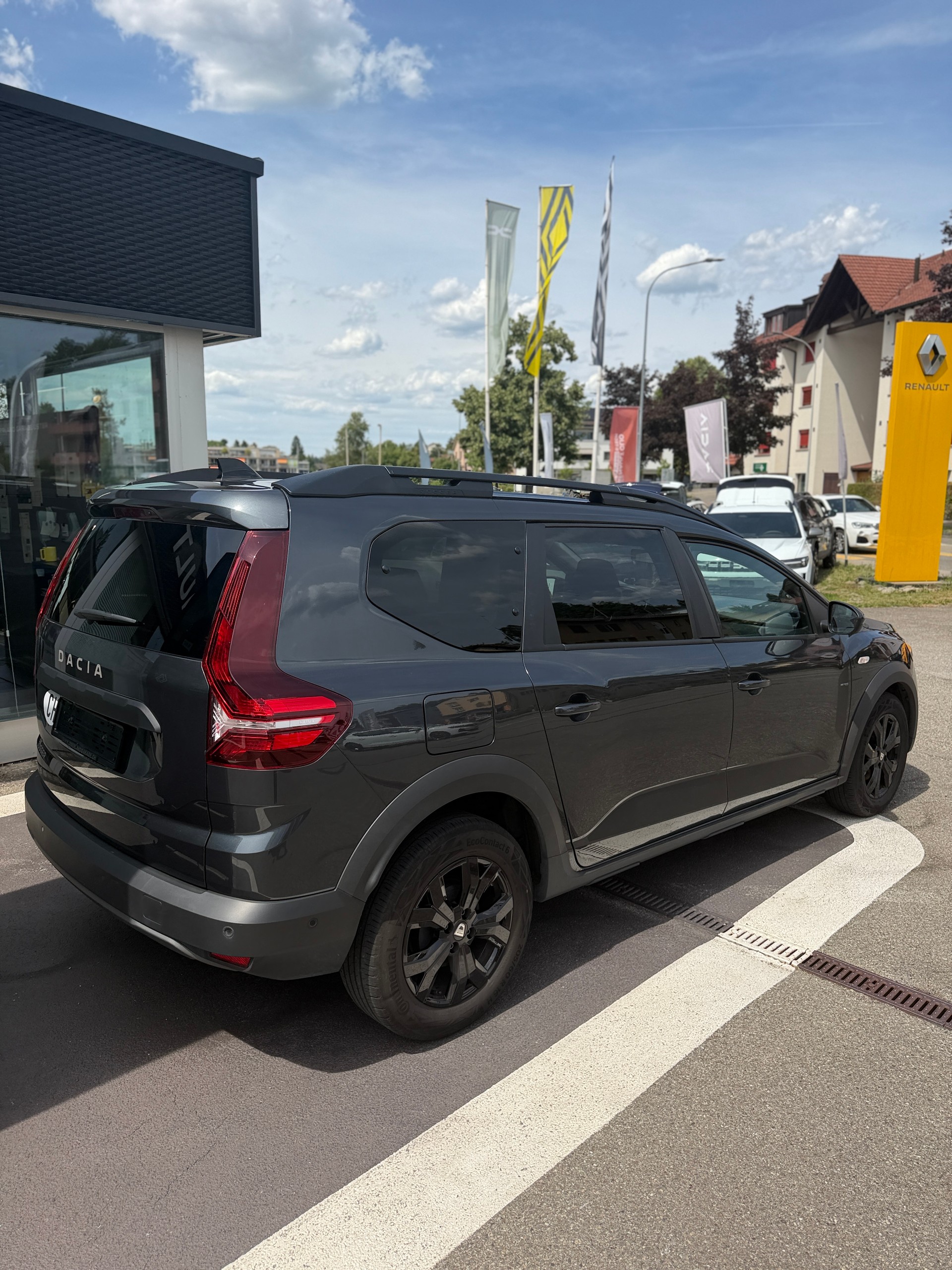 DACIA Jogger TCe 110 Extreme-image-1