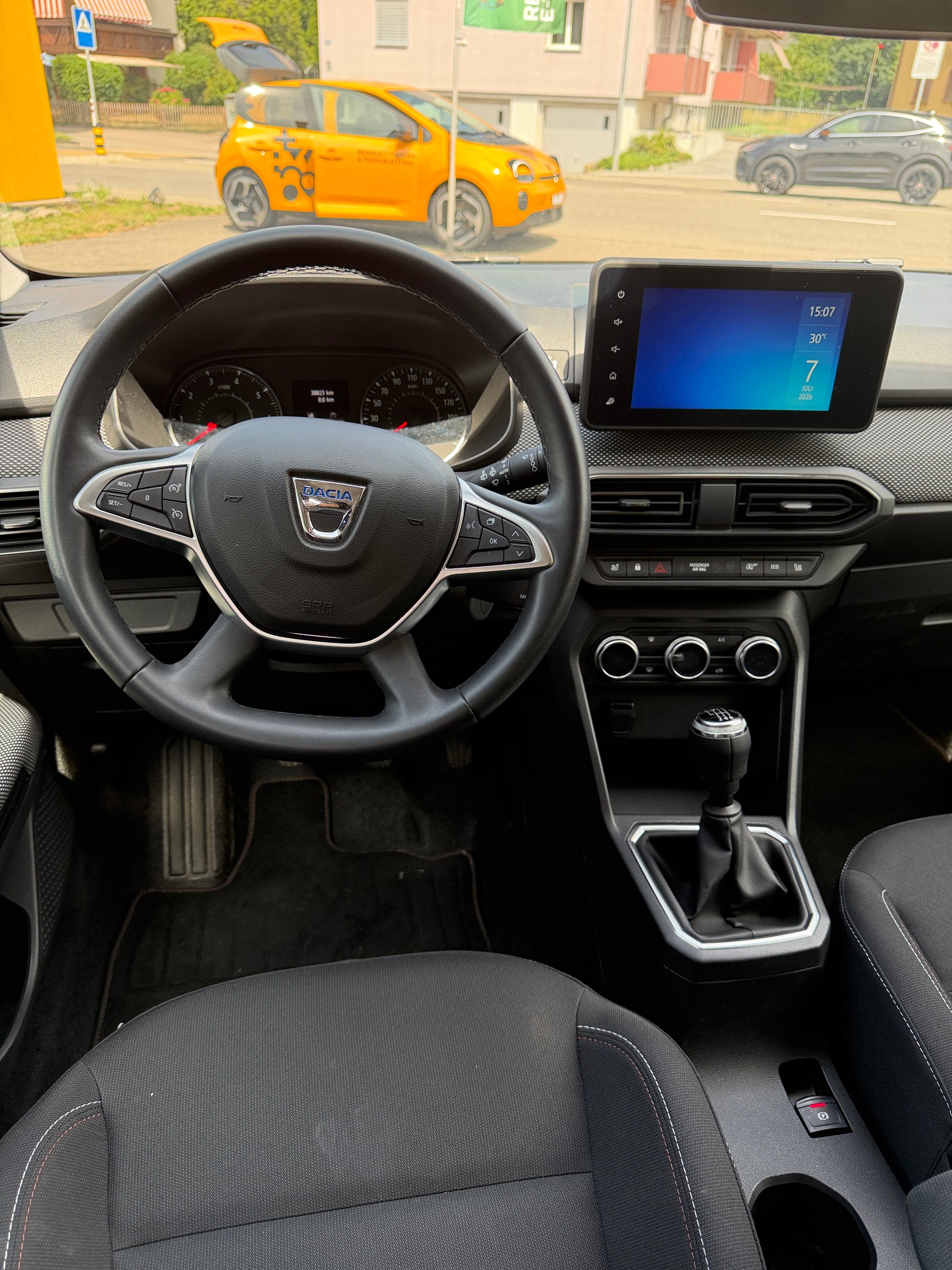 DACIA Jogger TCe 110 Extreme-image-13