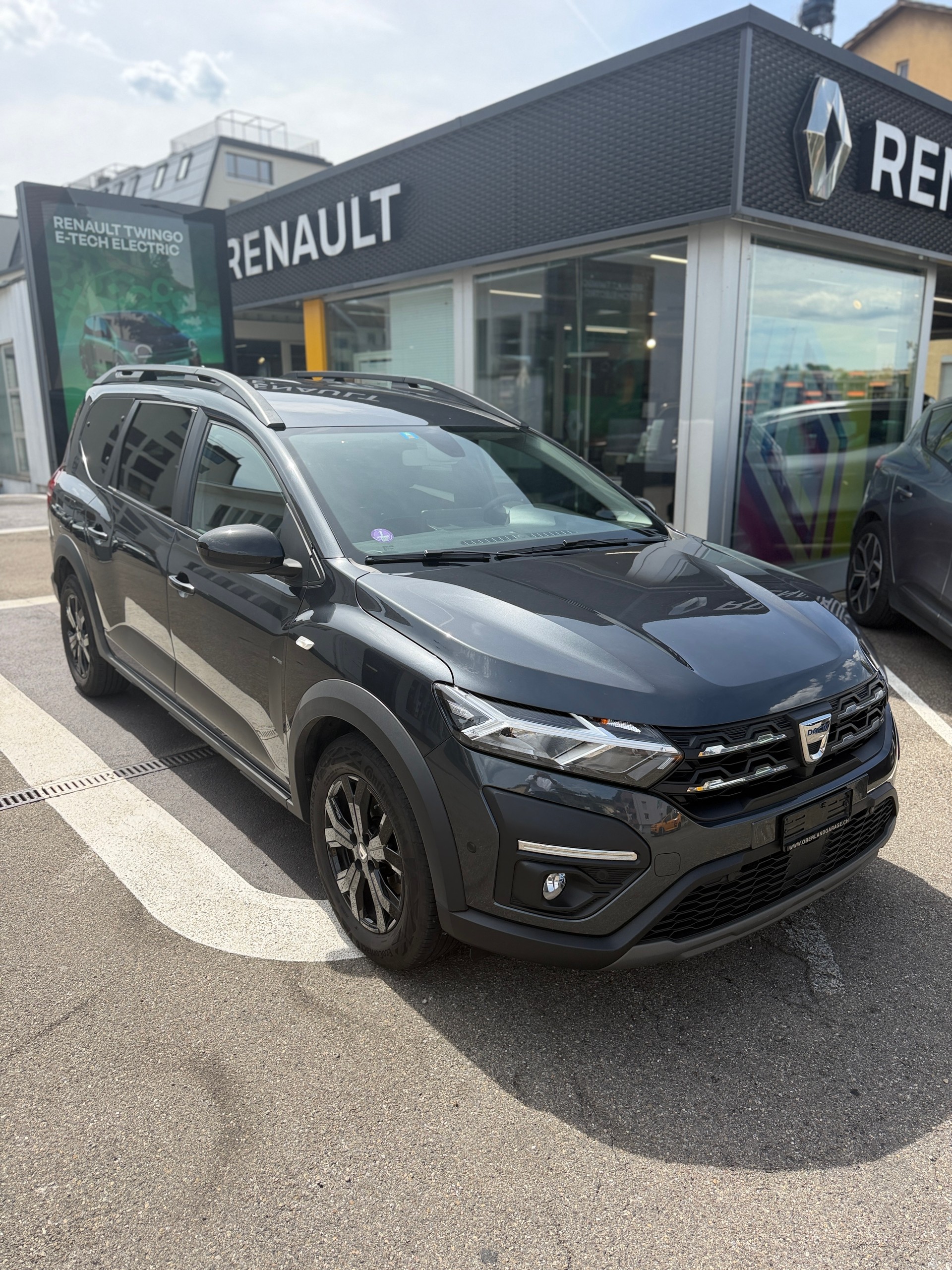 DACIA Jogger TCe 110 Extreme-image-0