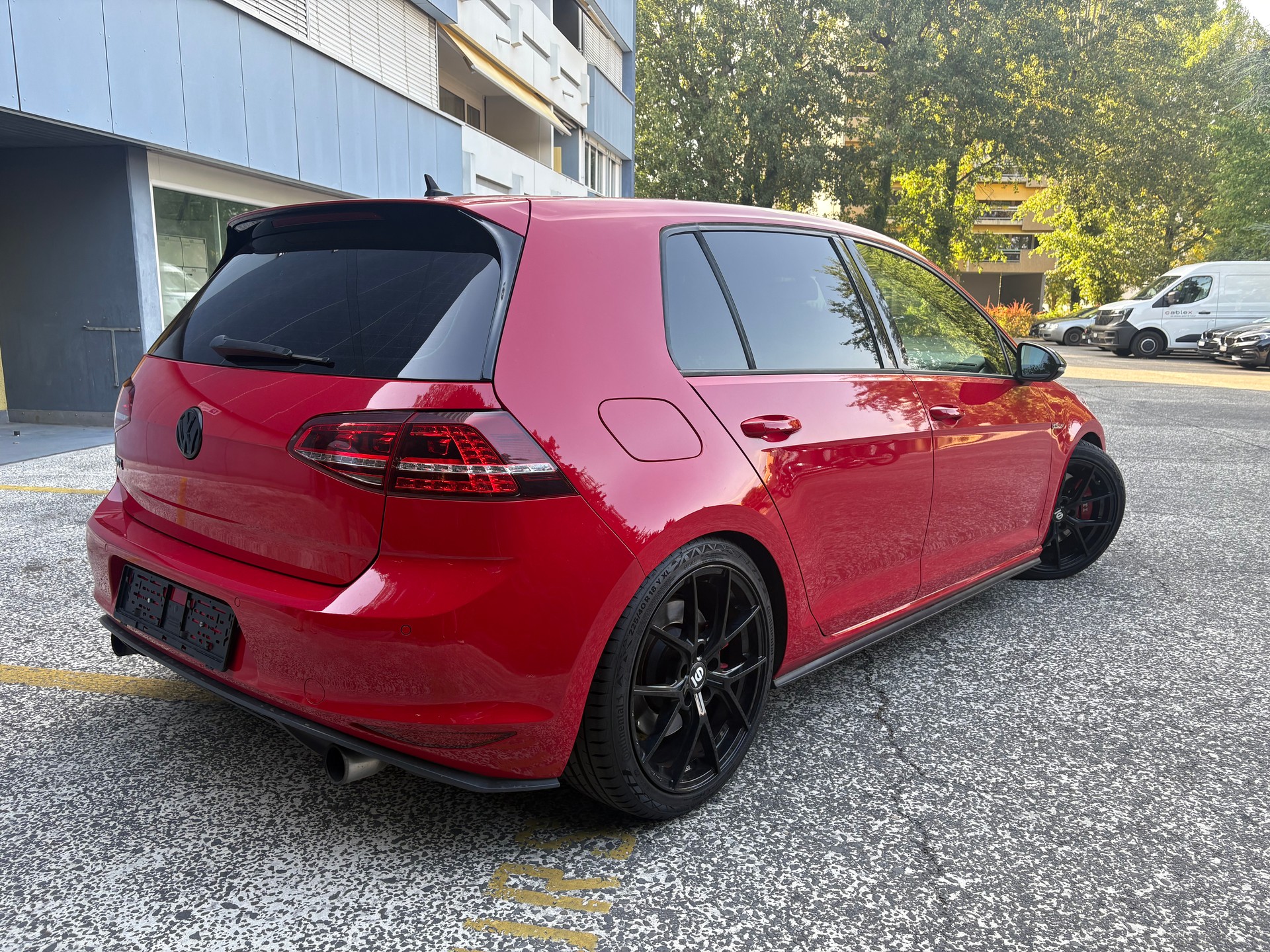 VW Golf 2.0 TSI GTI Performance DSG-image-2