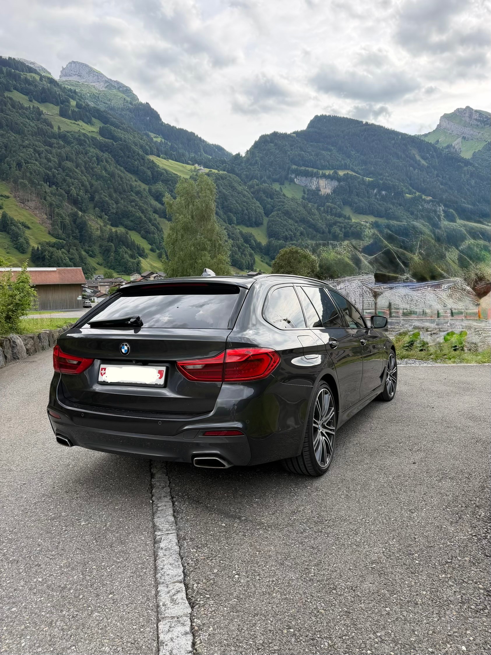 BMW 540d xDrive Touring M -Sport-image-1