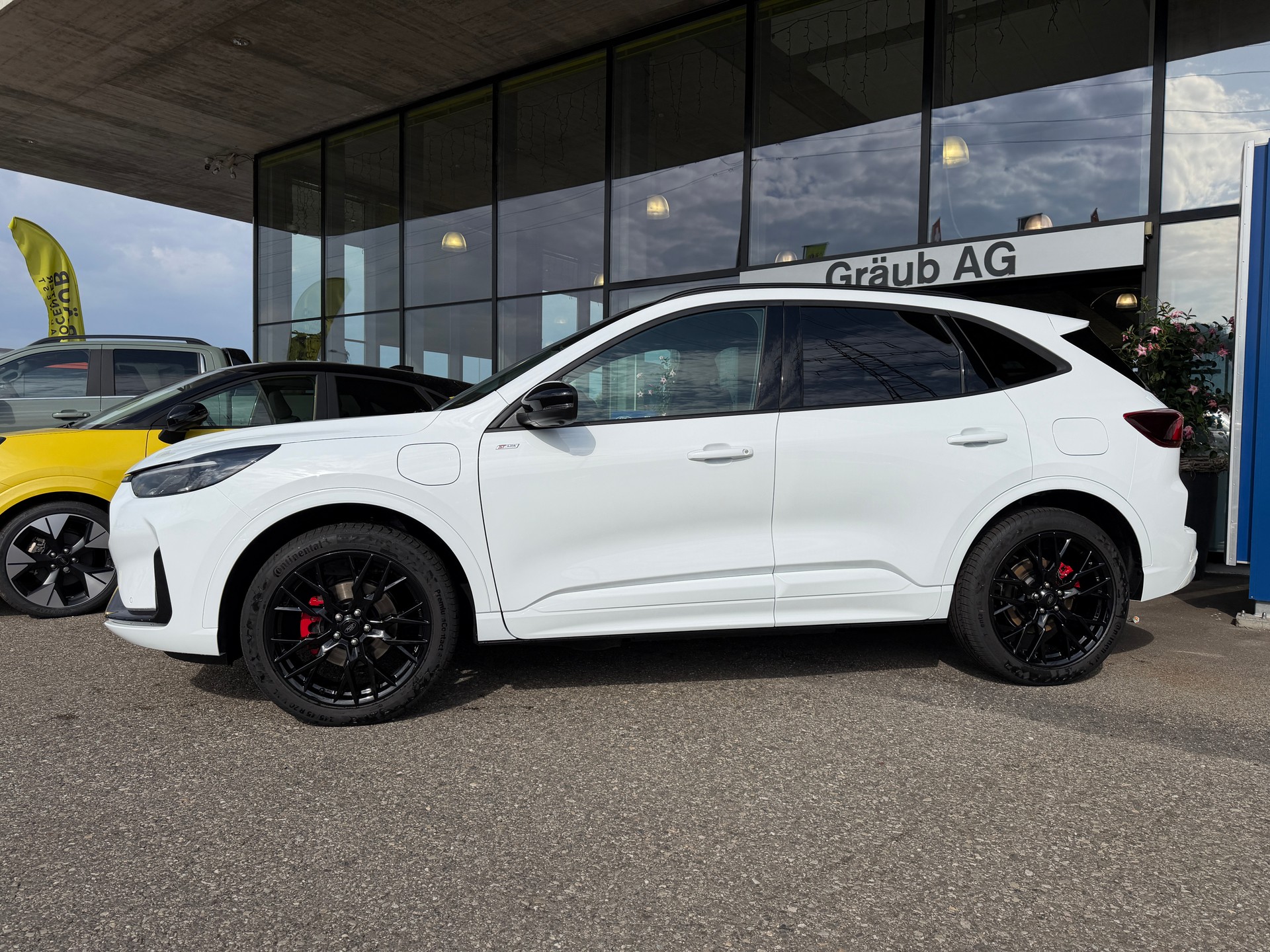 FORD Kuga 2.5 PHEV ST-Line X FWD Sondermodell Black Edition C26PC29-image-2