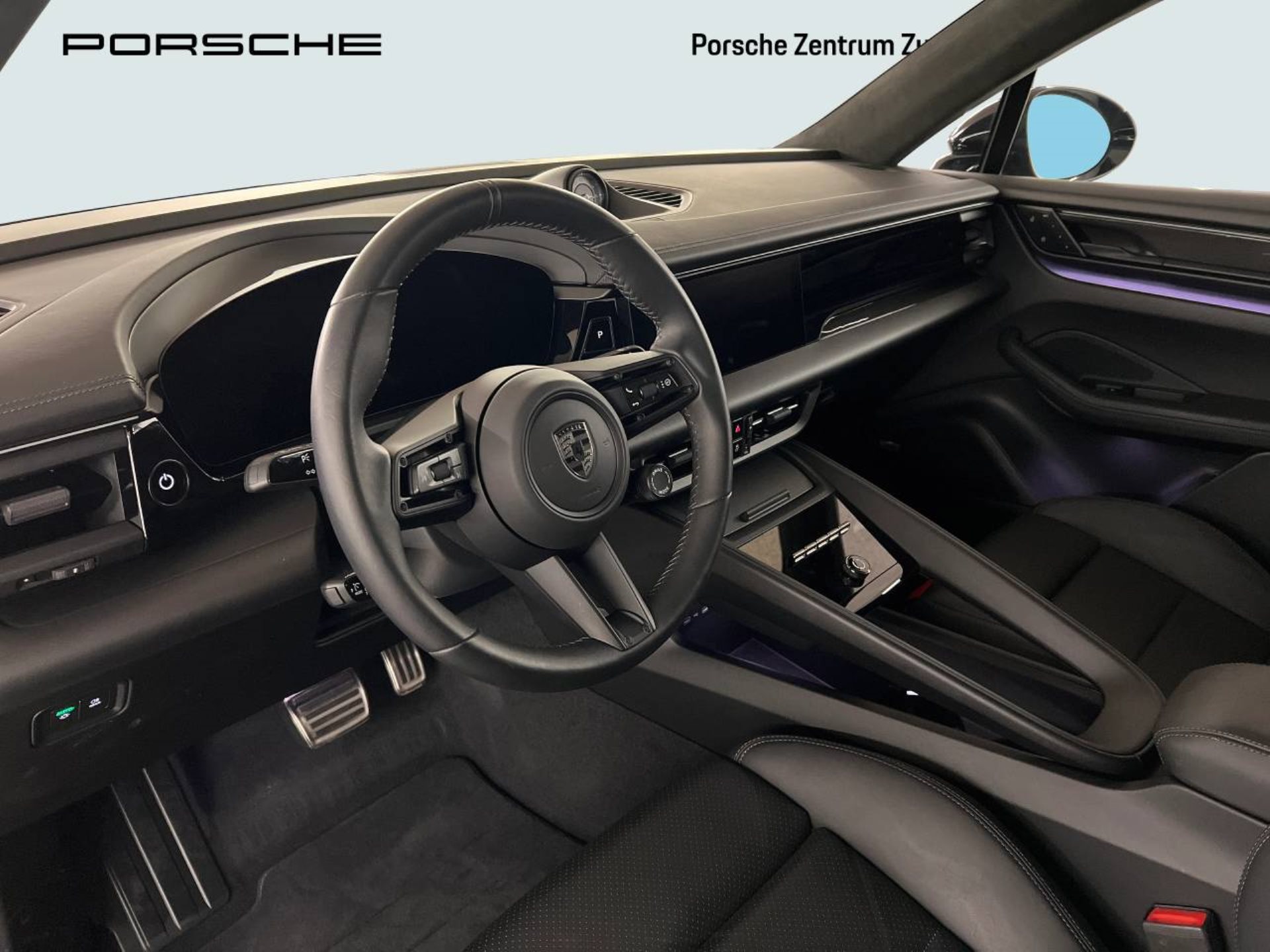 PORSCHE Macan Turbo-image-3