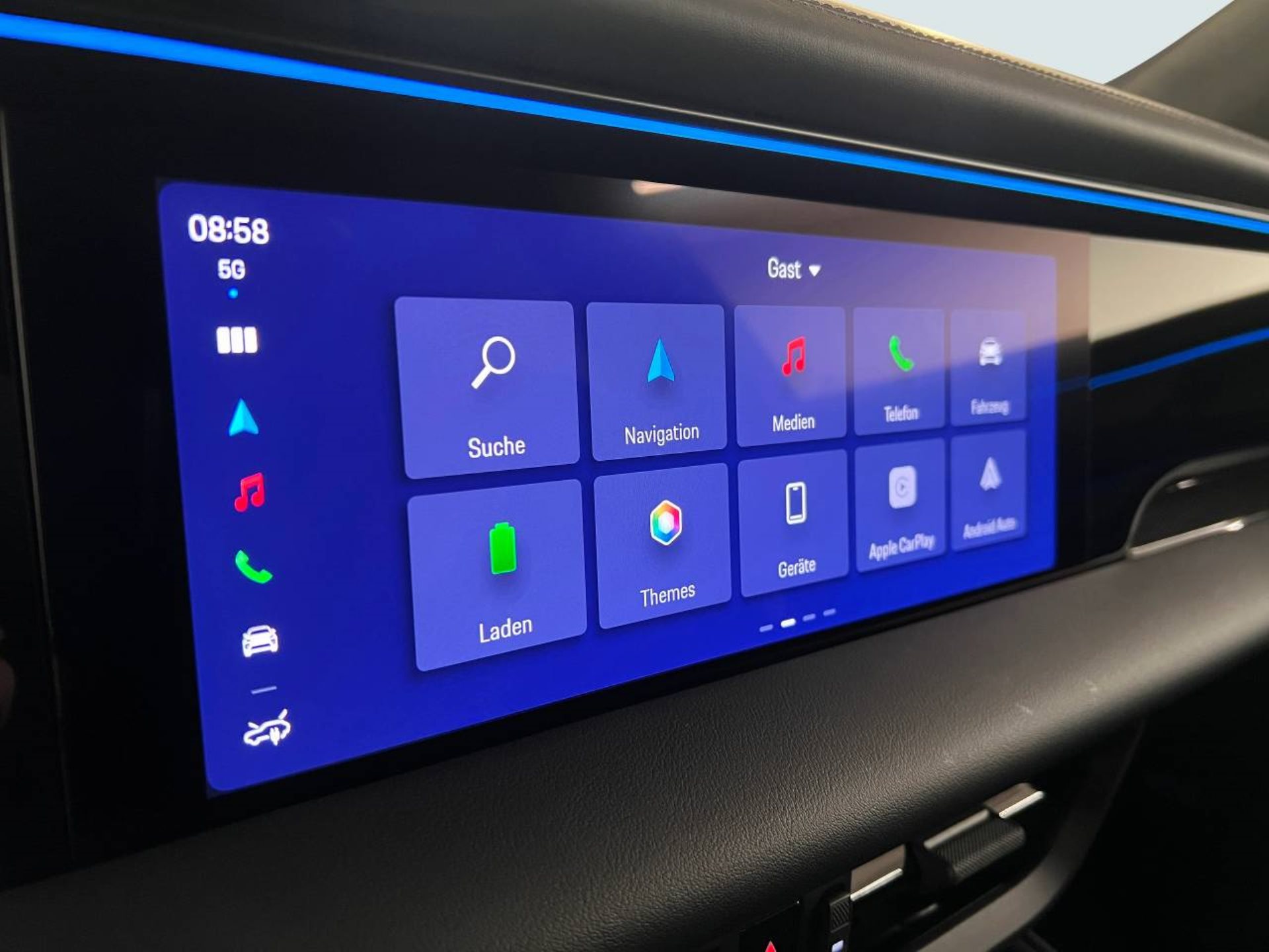 PORSCHE Macan Turbo-image-28