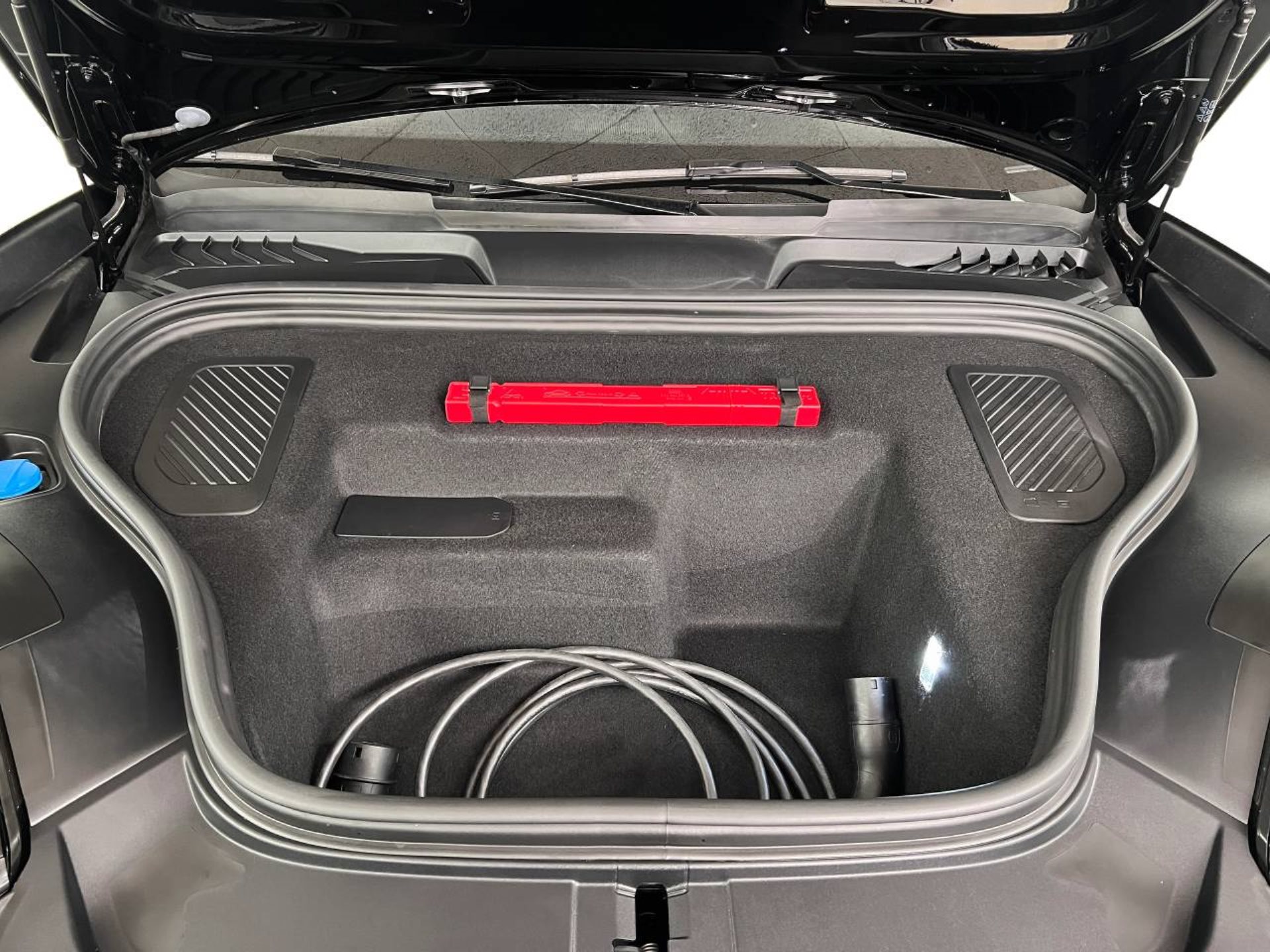 PORSCHE Macan Turbo-image-13