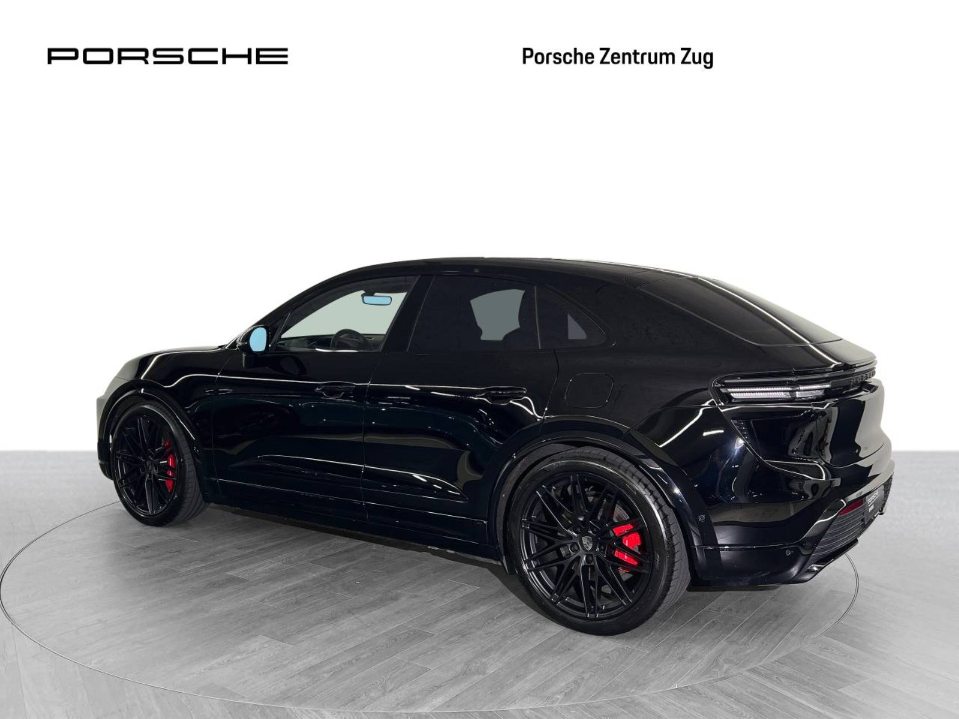 PORSCHE Macan Turbo-image-2
