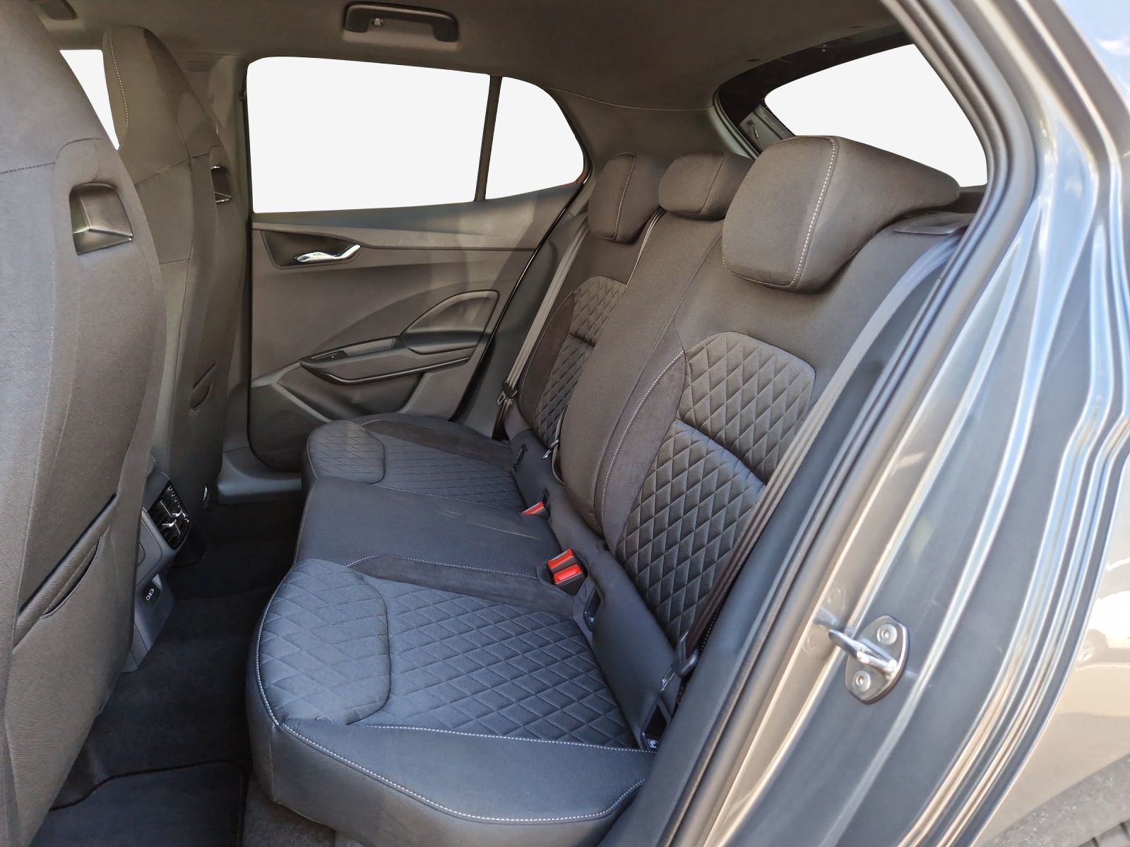 SKODA Fabia 1.0 TSI Monte Carlo DSG-image-9