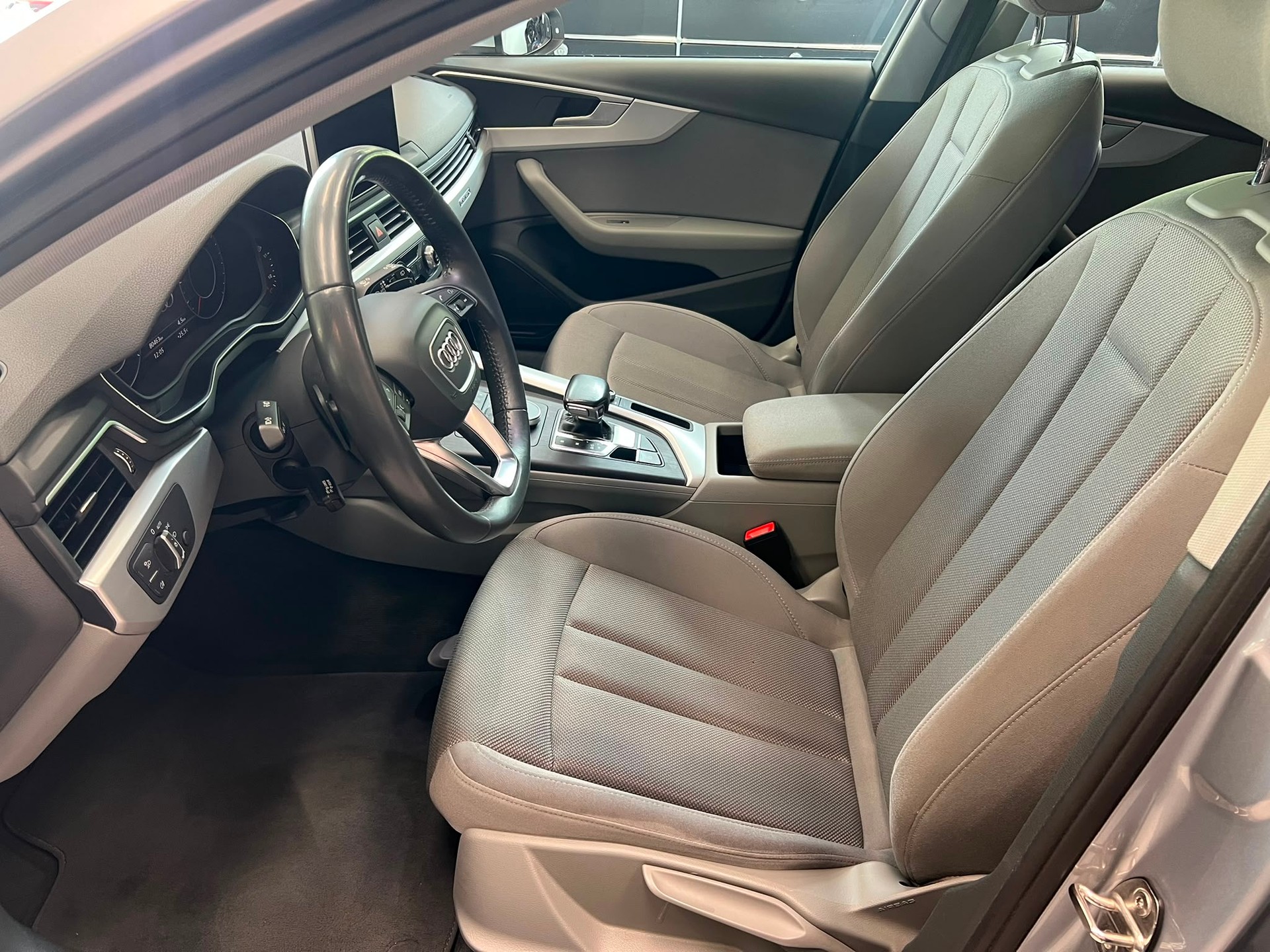 AUDI A4 Allroad 2.0 TDI 190 quattro S-Tronic-image-3