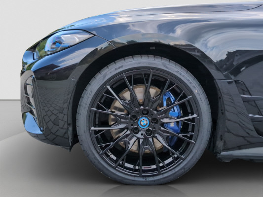 BMW i4 M50-image-12