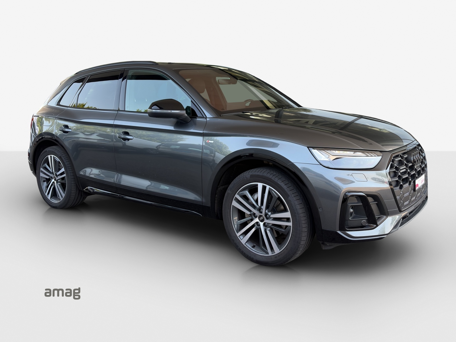 AUDI Q5 40 TDI Black Edition quattro S-tronic-image-5