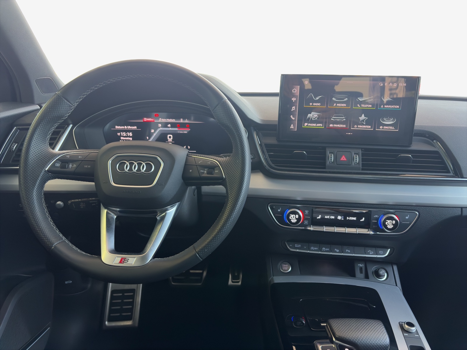 AUDI Q5 40 TDI Black Edition quattro S-tronic-image-8