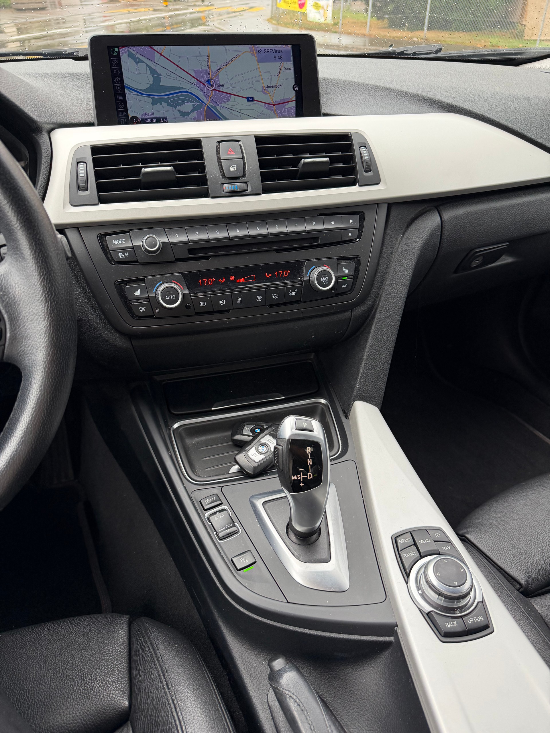 BMW 320i xDrive Sport Line Steptronic-image-8