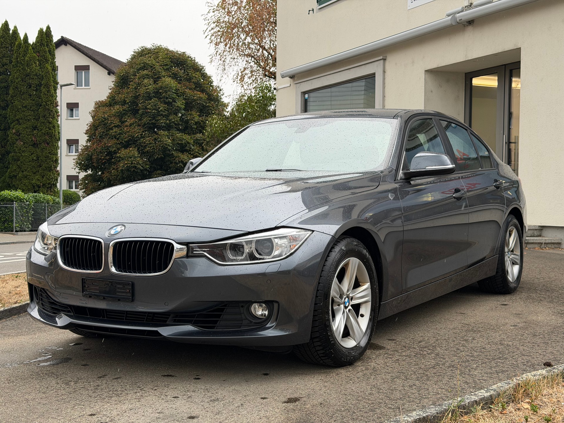 BMW 320i xDrive Sport Line Steptronic-image-1