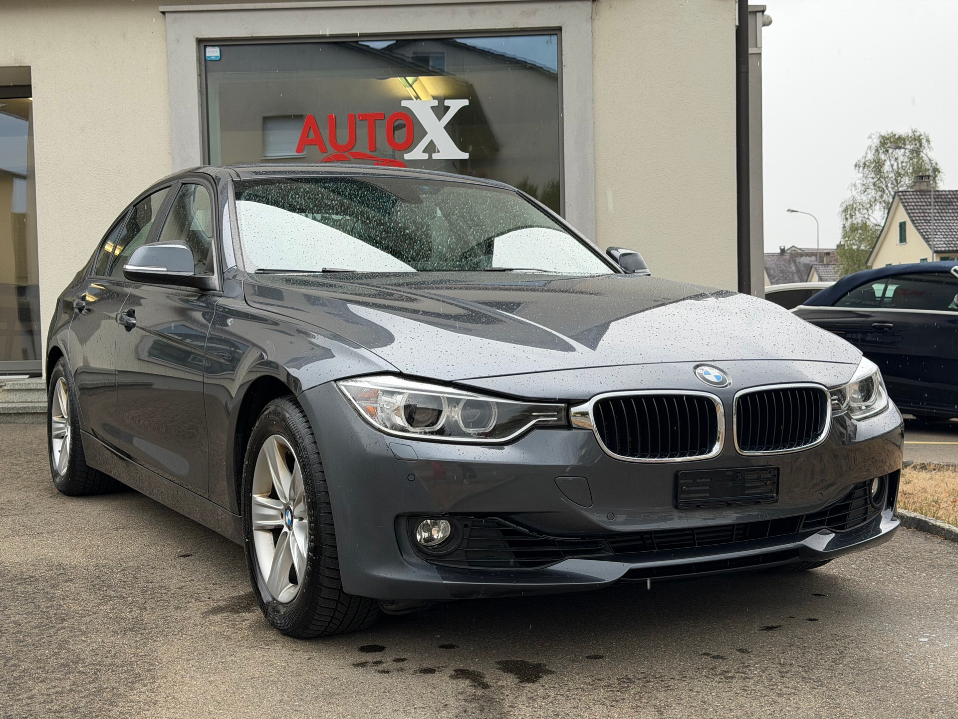 BMW 320i xDrive Sport Line Steptronic-image-0