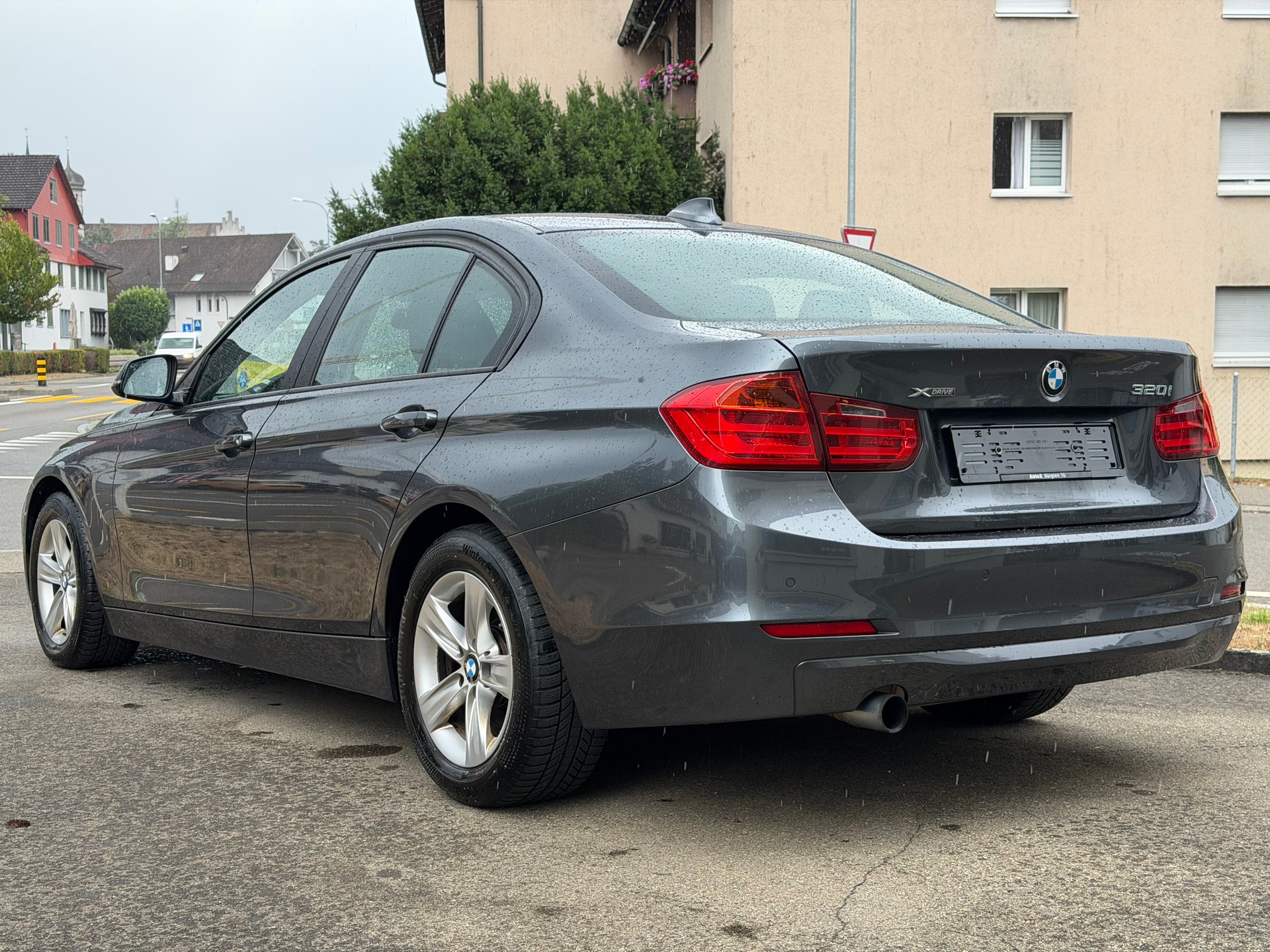 BMW 320i xDrive Sport Line Steptronic-image-5