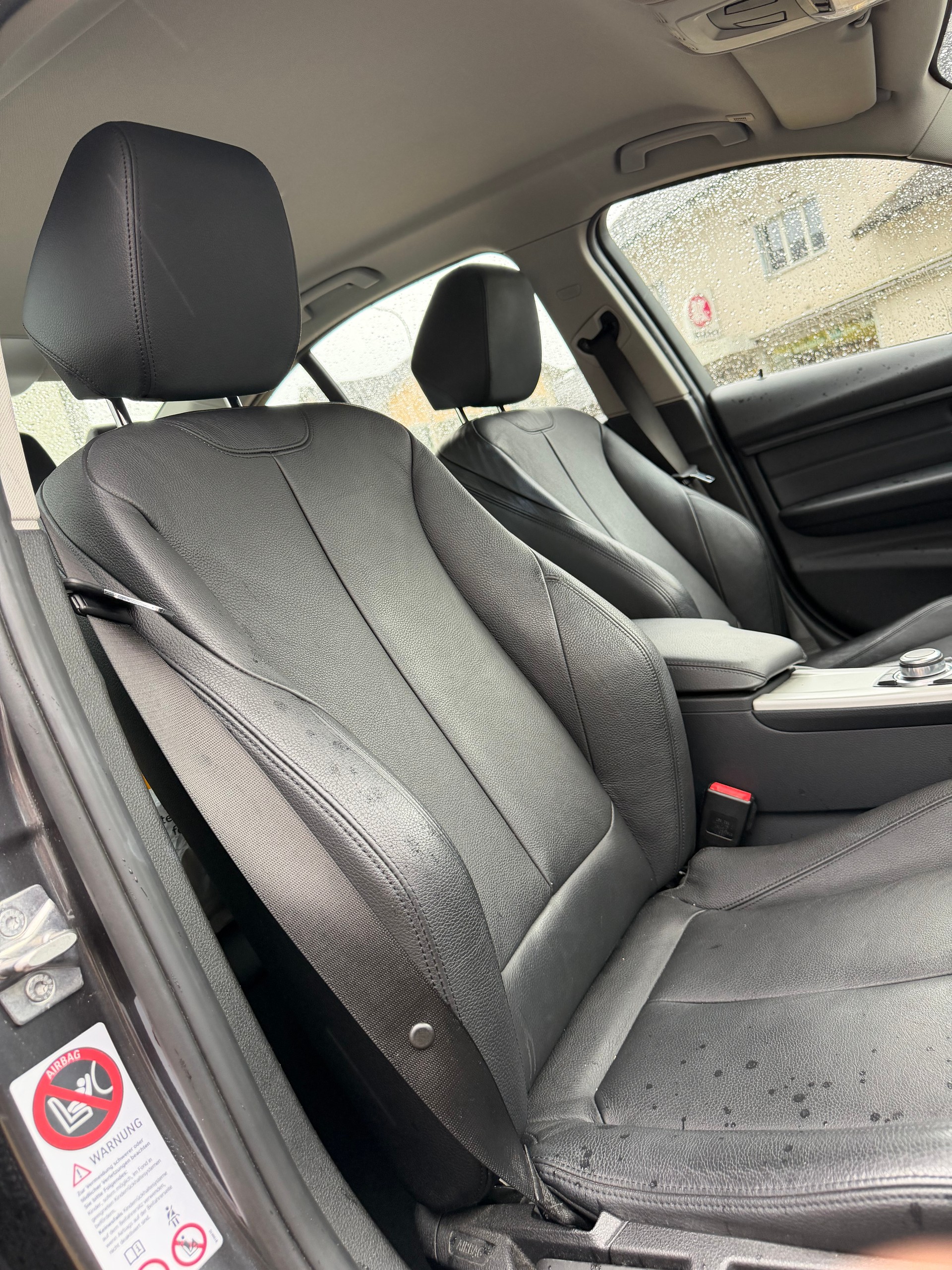 BMW 320i xDrive Sport Line Steptronic-image-10